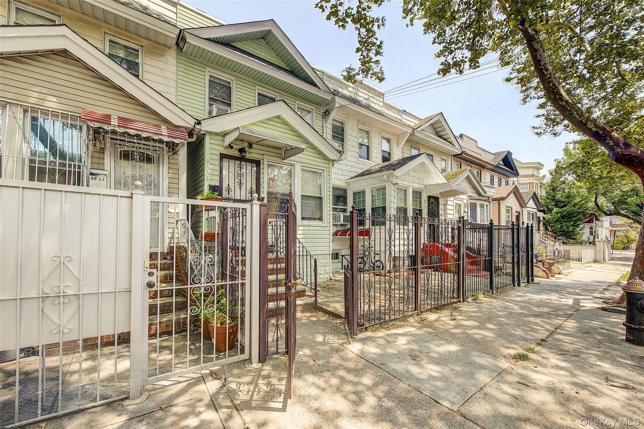 9009 80th Street Property Photo 3