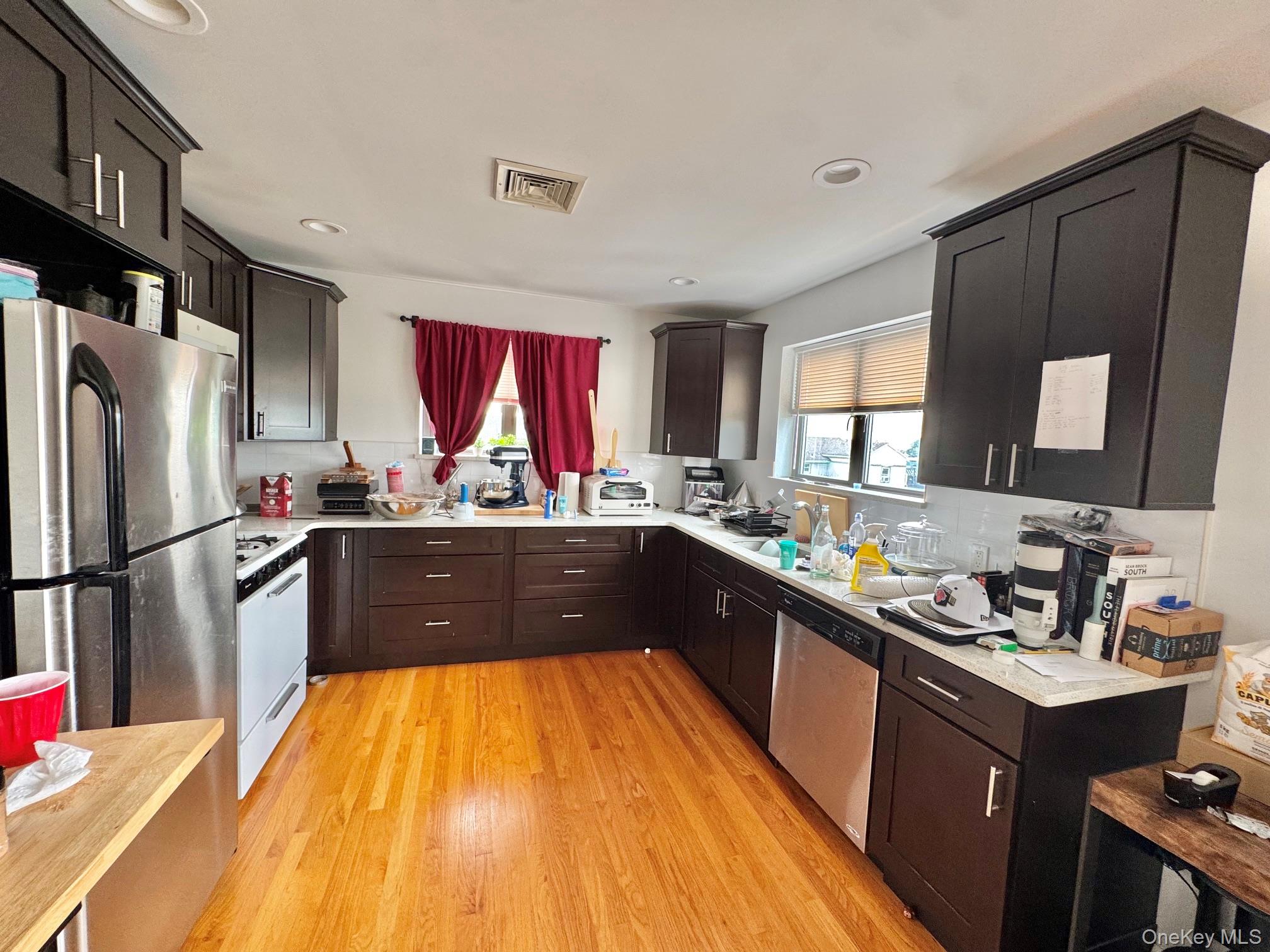 19 Suffolk Street Property Photo 19