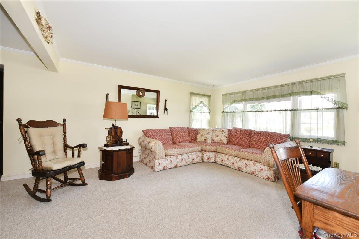 145 Benedict Avenue Property Photo 6