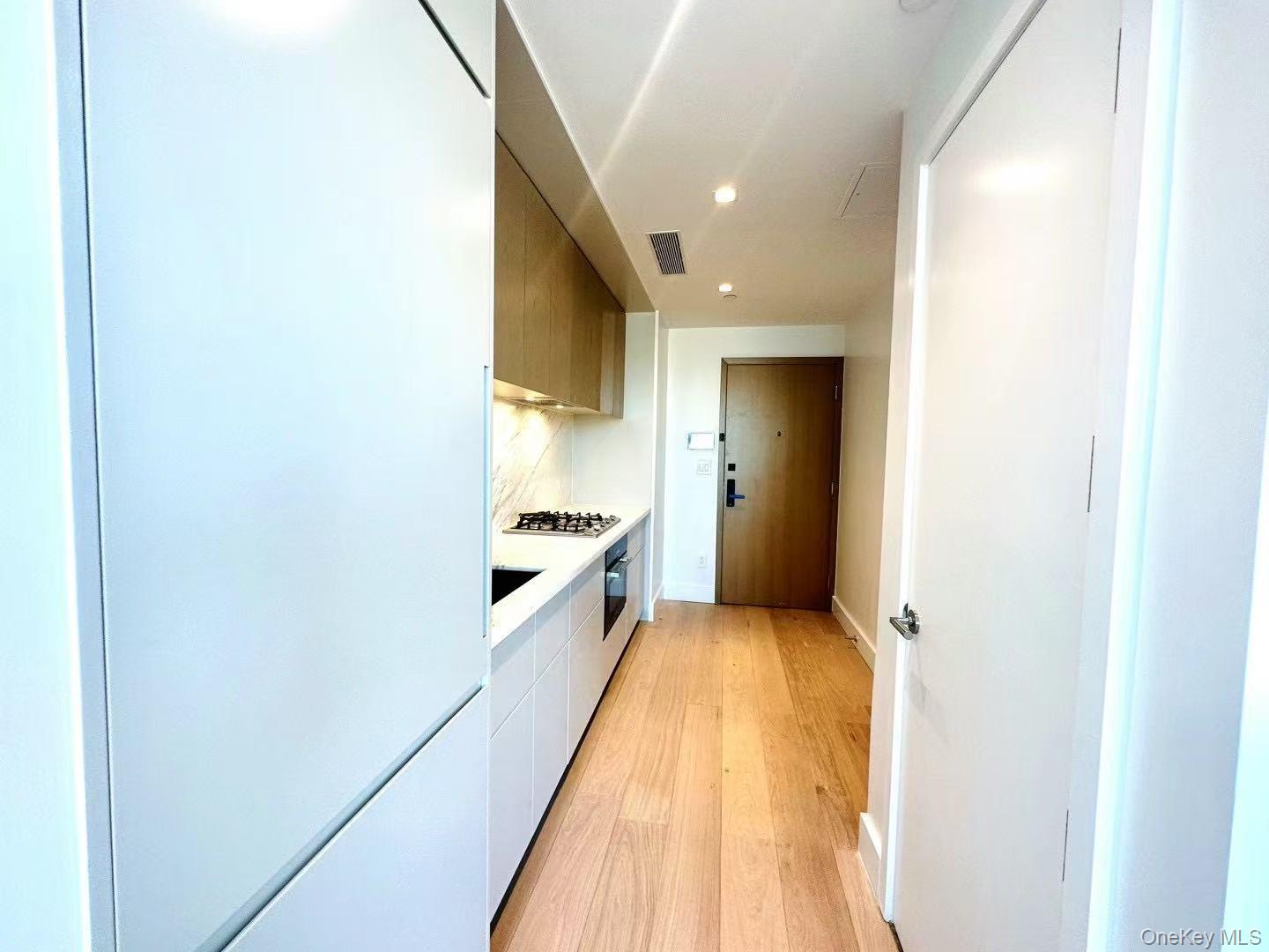 208 Delancey Street 10e Property Photo 5