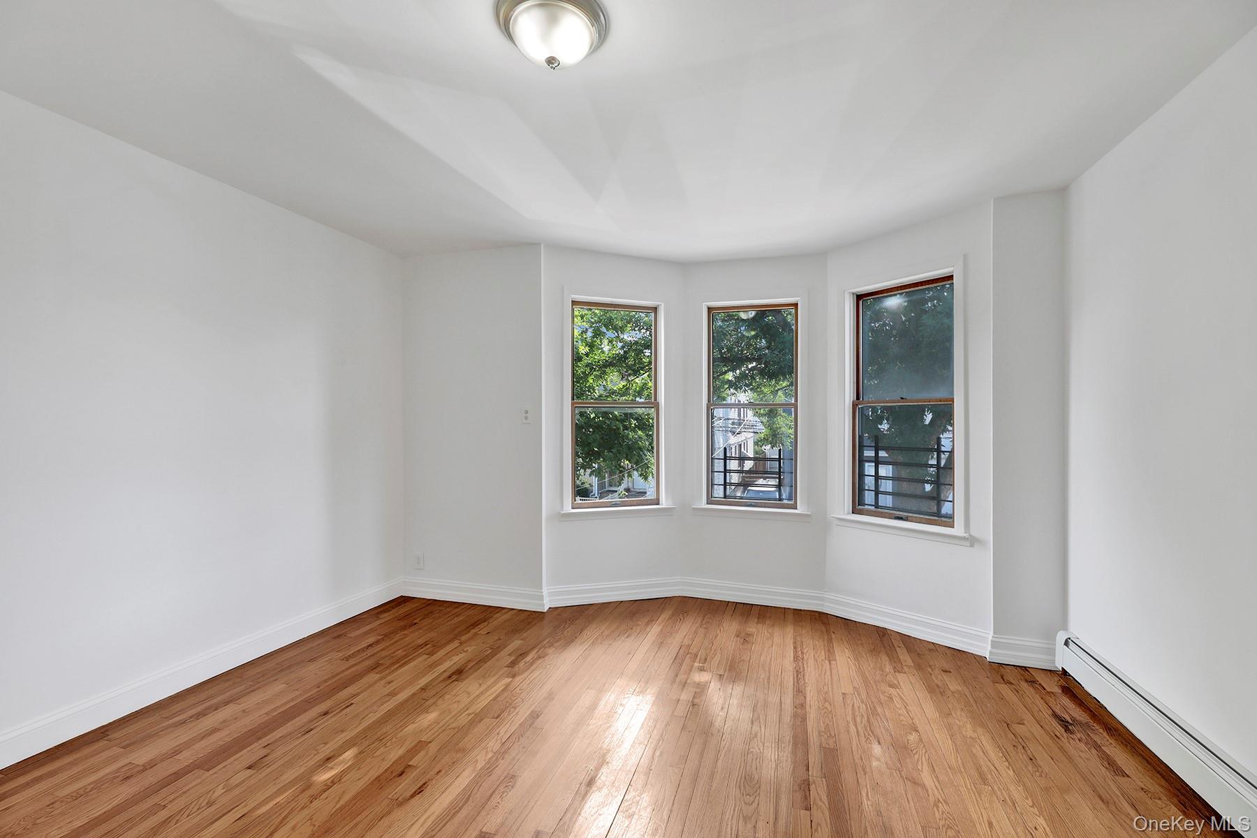 8848 77th Street Property Photo 2