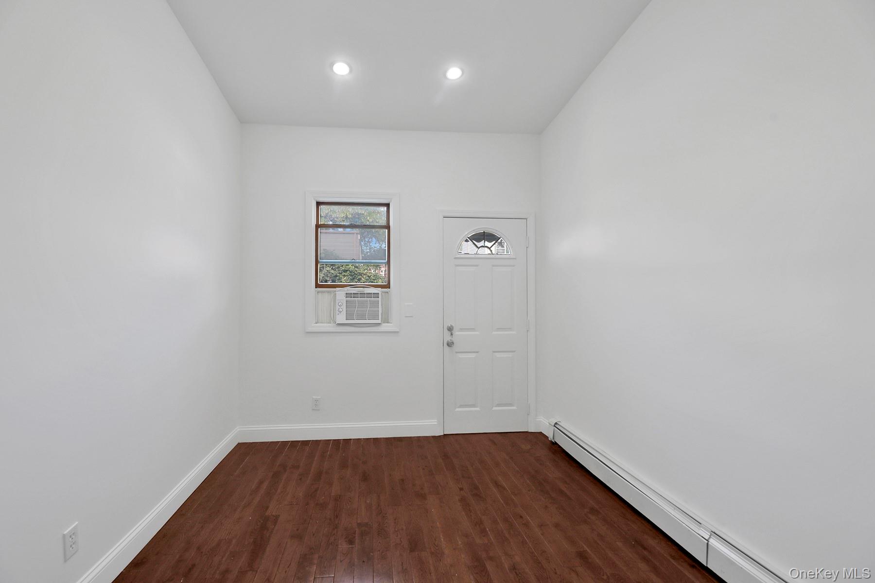 8848 77th Street Property Photo 9