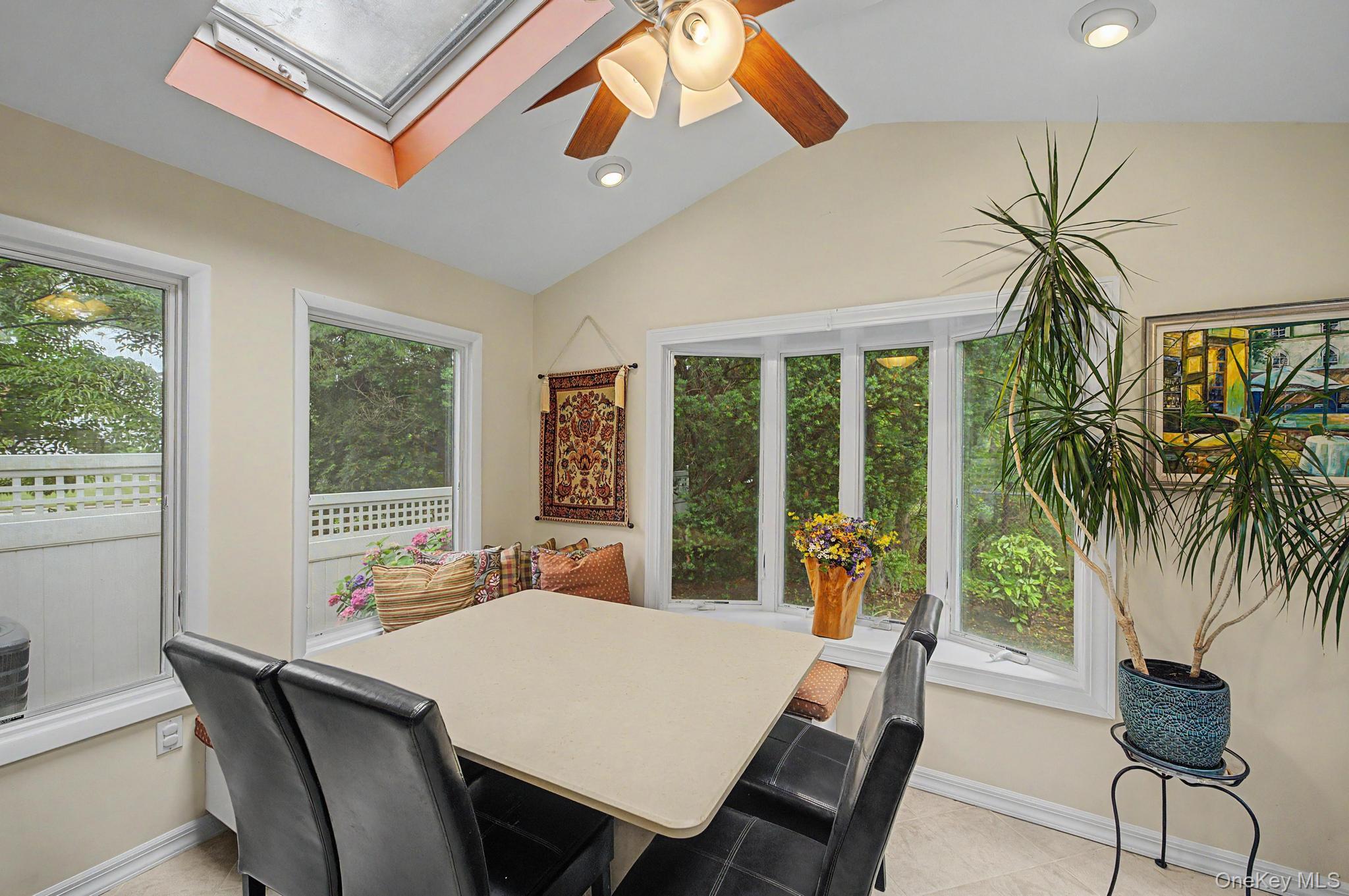 6 Field Daisy Lane Property Photo 16