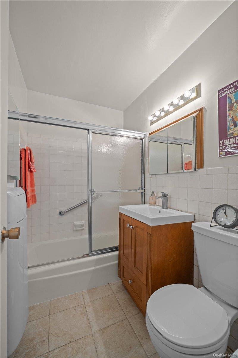 555 Kappock Street 10u Property Photo 15
