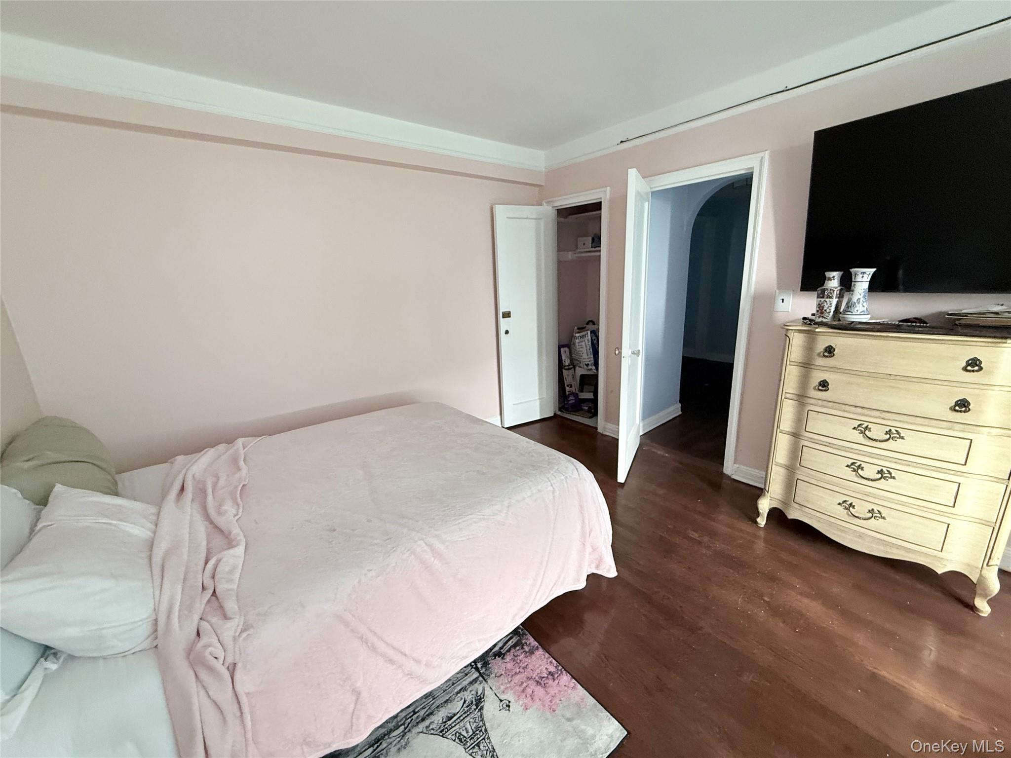 83-80 118 Street 6c Property Photo 4