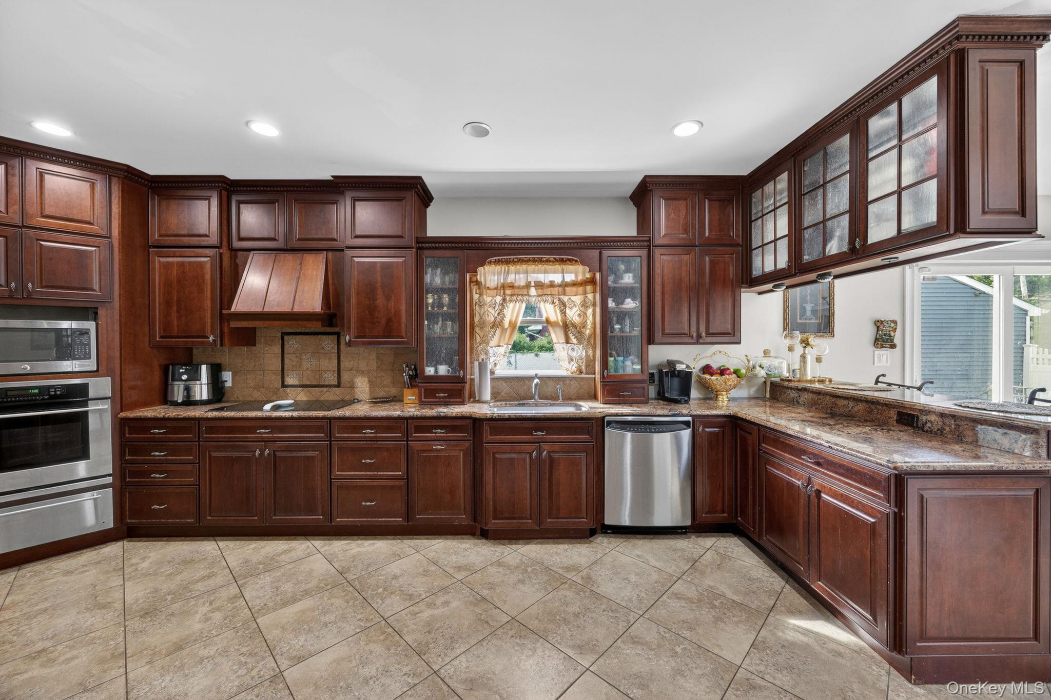 60 Steuben Boulevard Property Photo 12