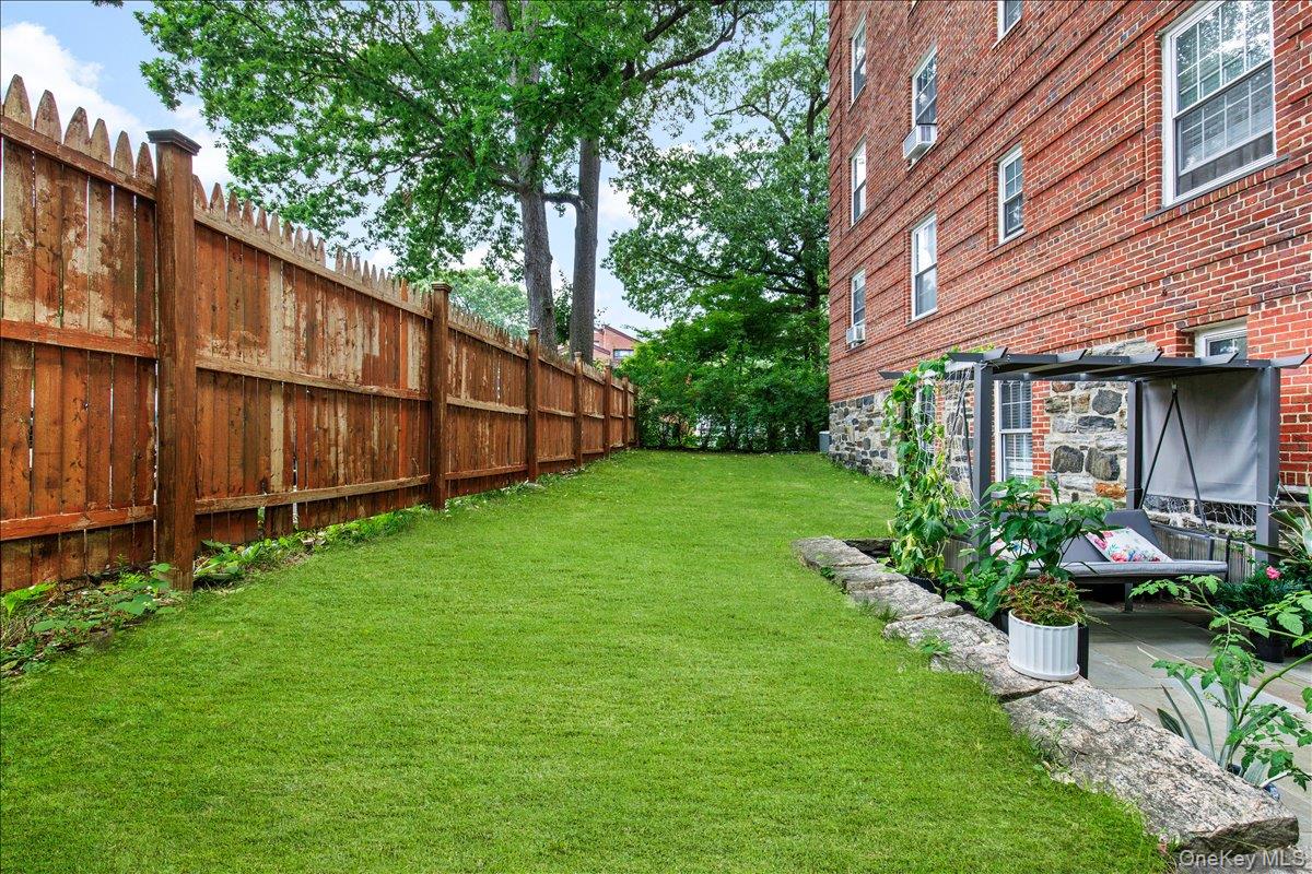 1360 Midland Avenue Te Property Photo 19