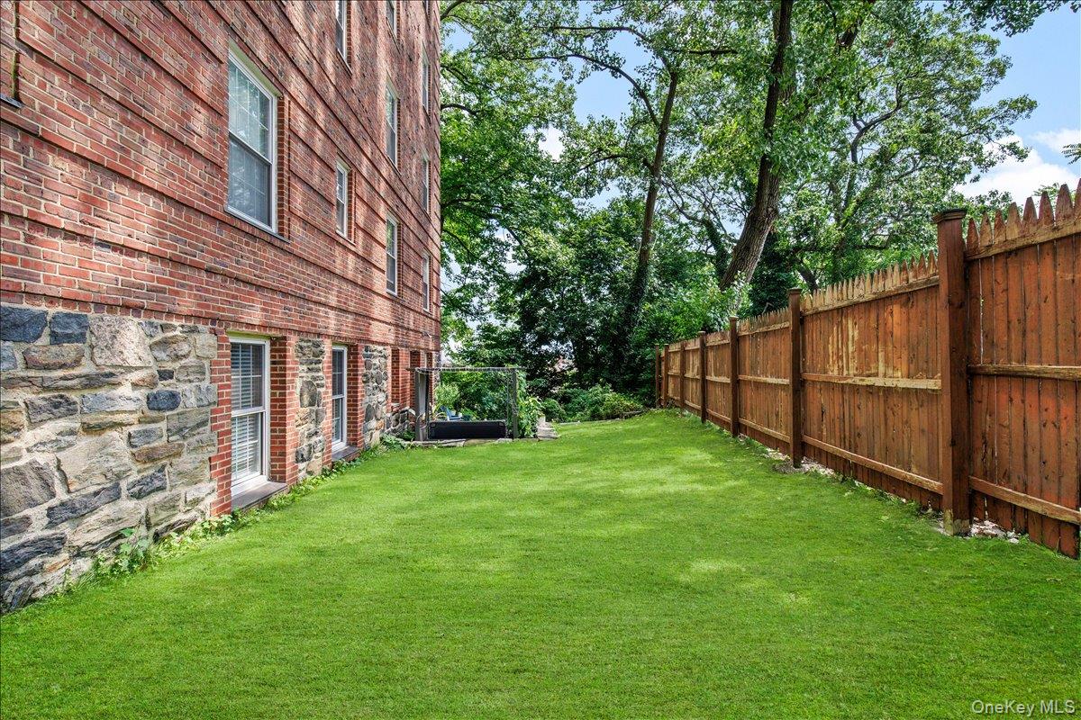 1360 Midland Avenue Te Property Photo 21