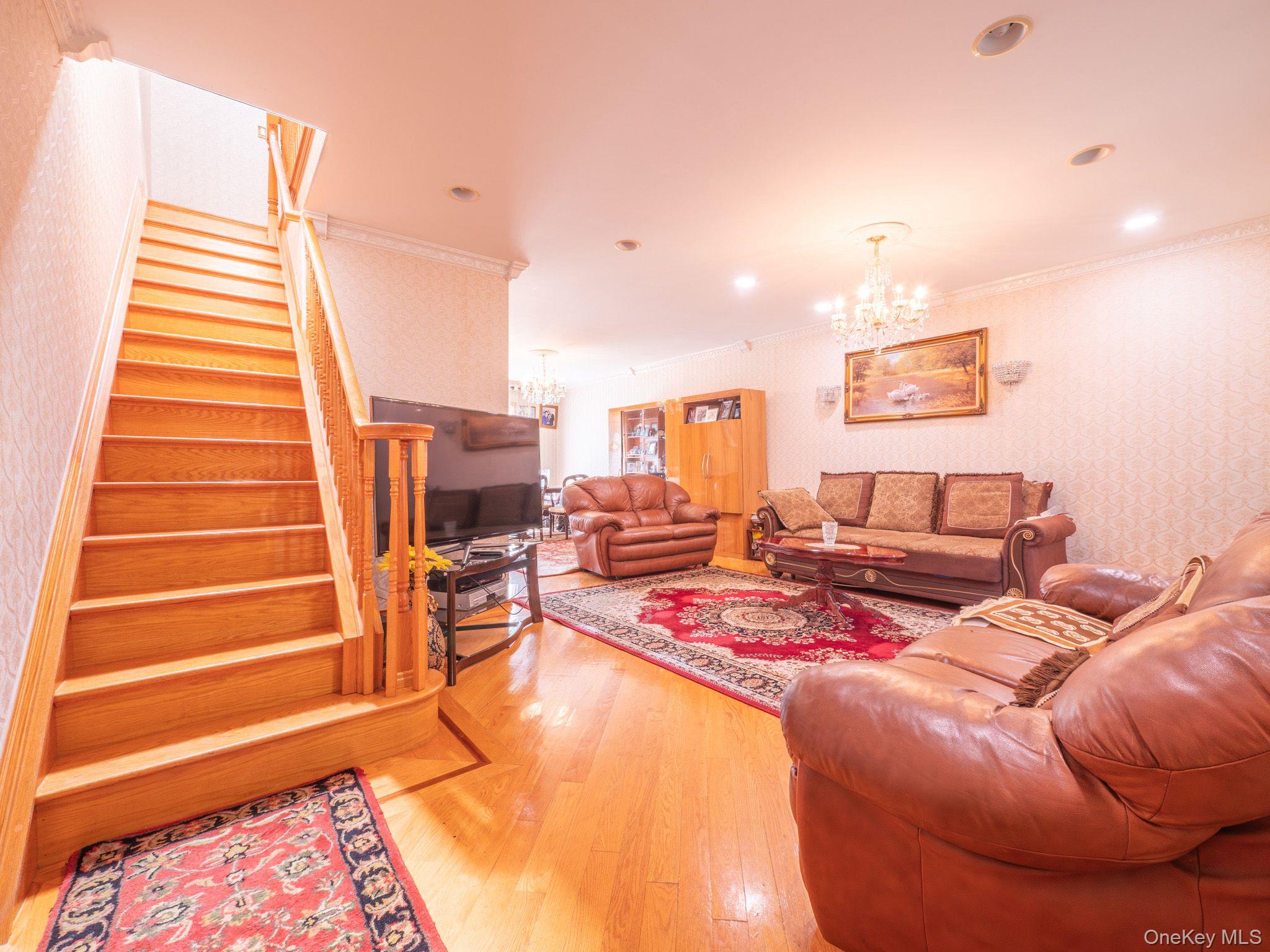 8244 167th Street Property Photo 3