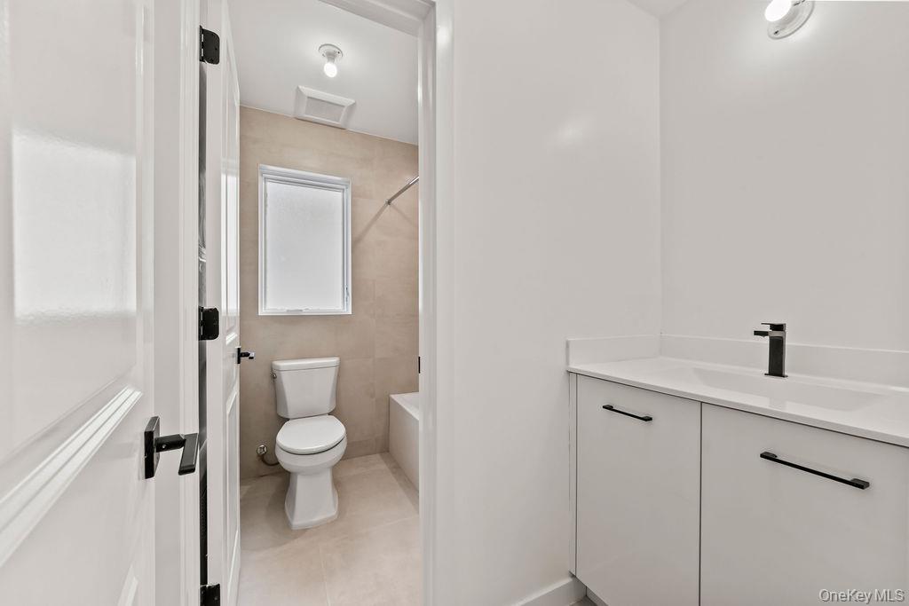 105 N Cole Avenue 213 Property Photo 30