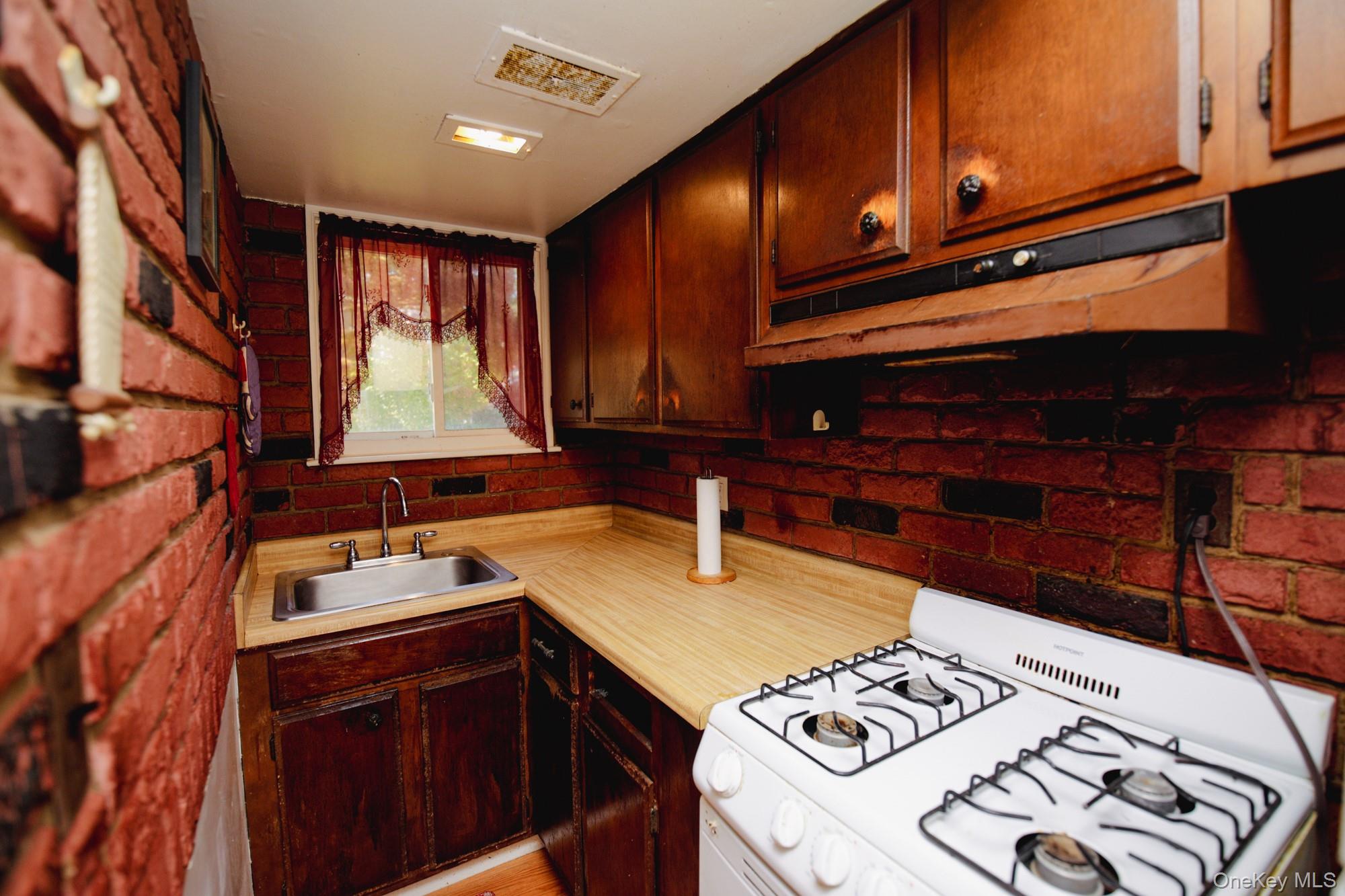 20 Riverview Court Property Photo 9