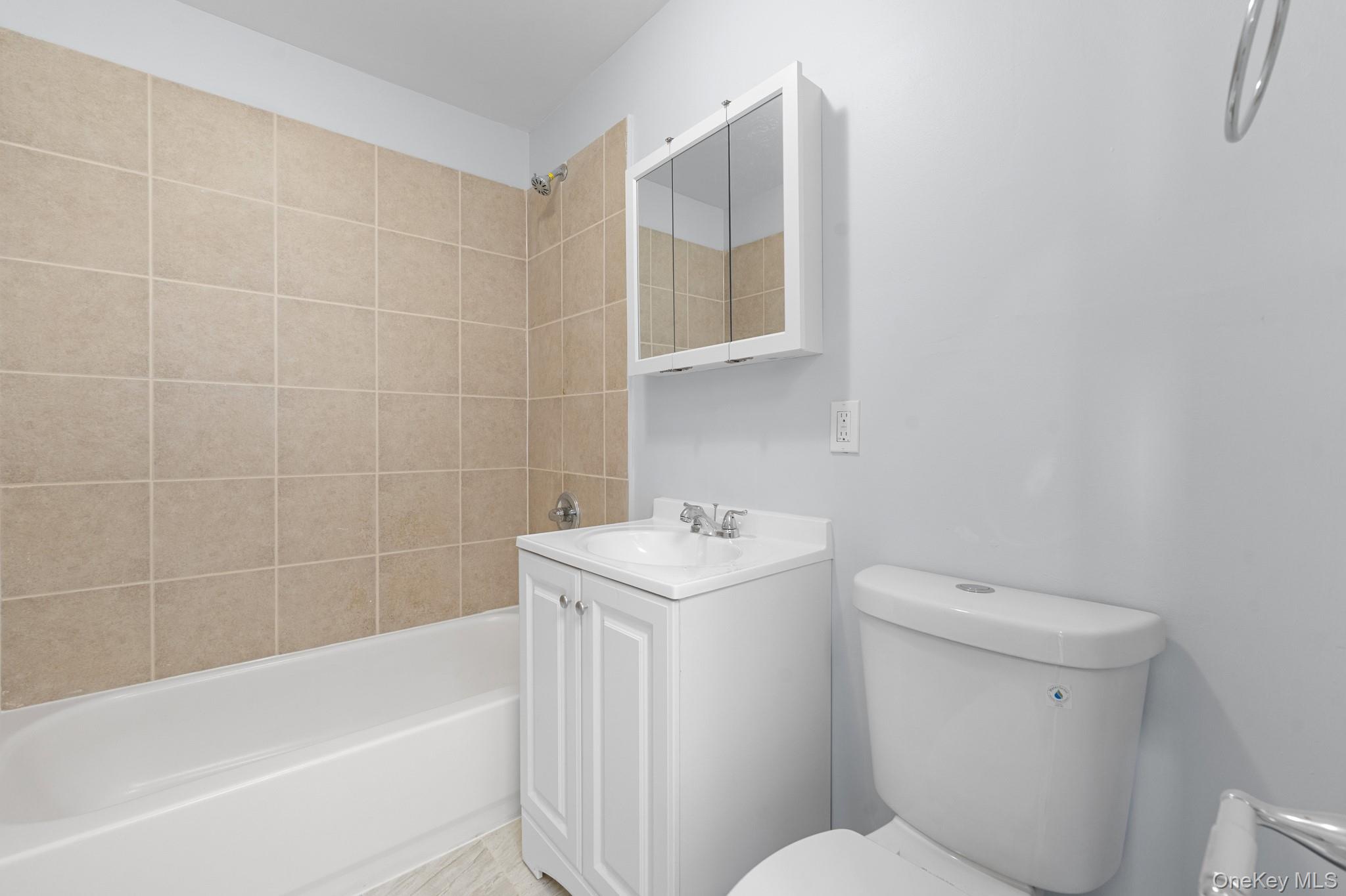 482 Hegeman Avenue Property Photo 8