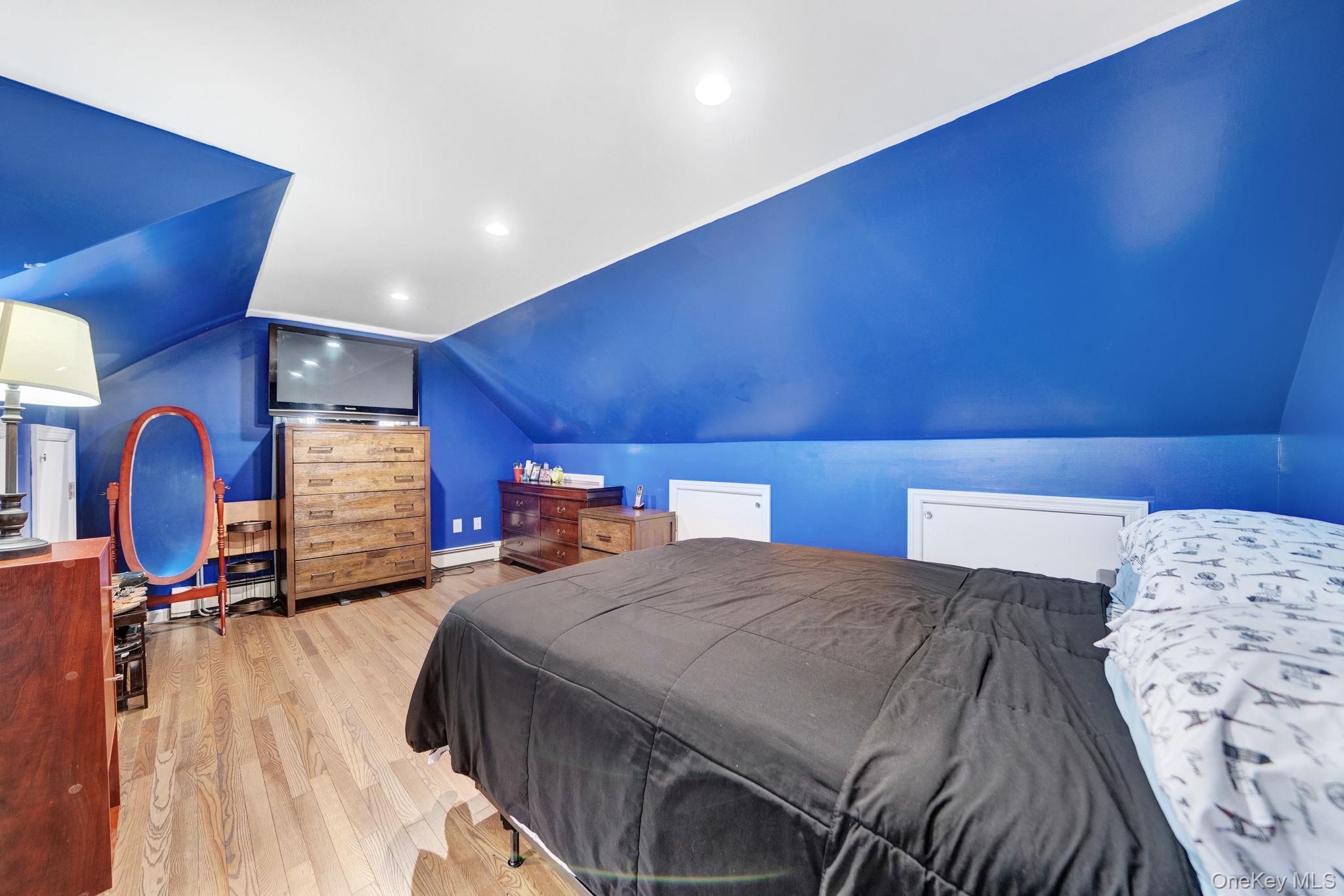 258 Fairview Boulevard Property Photo 15