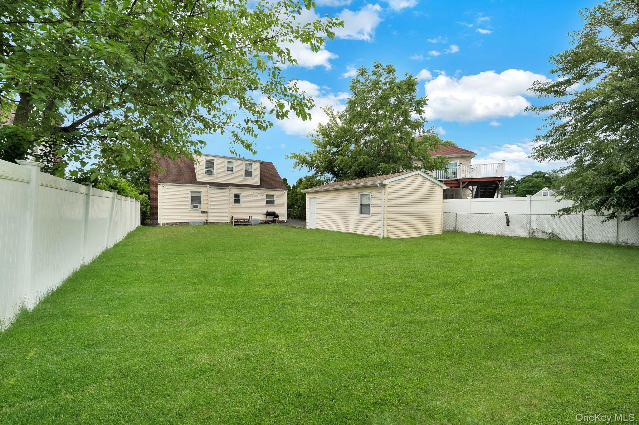 258 Fairview Boulevard Property Photo 24