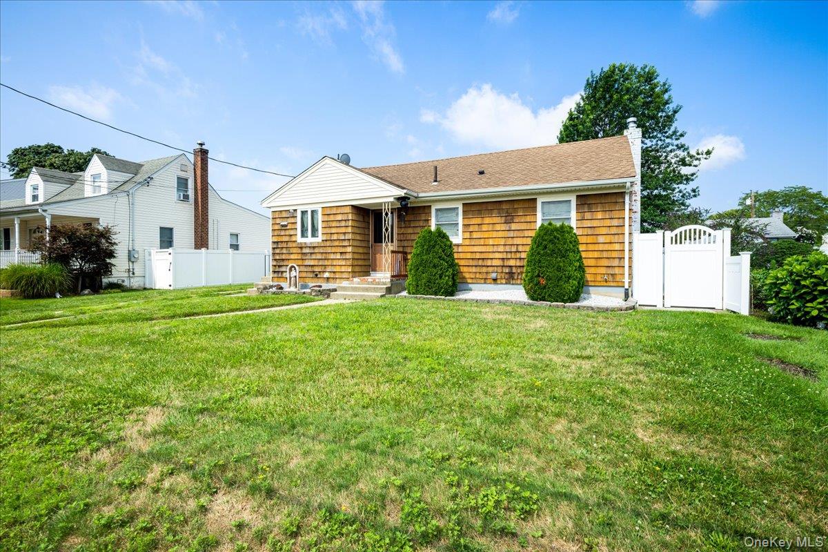 17 Joludow Drive Property Photo 3