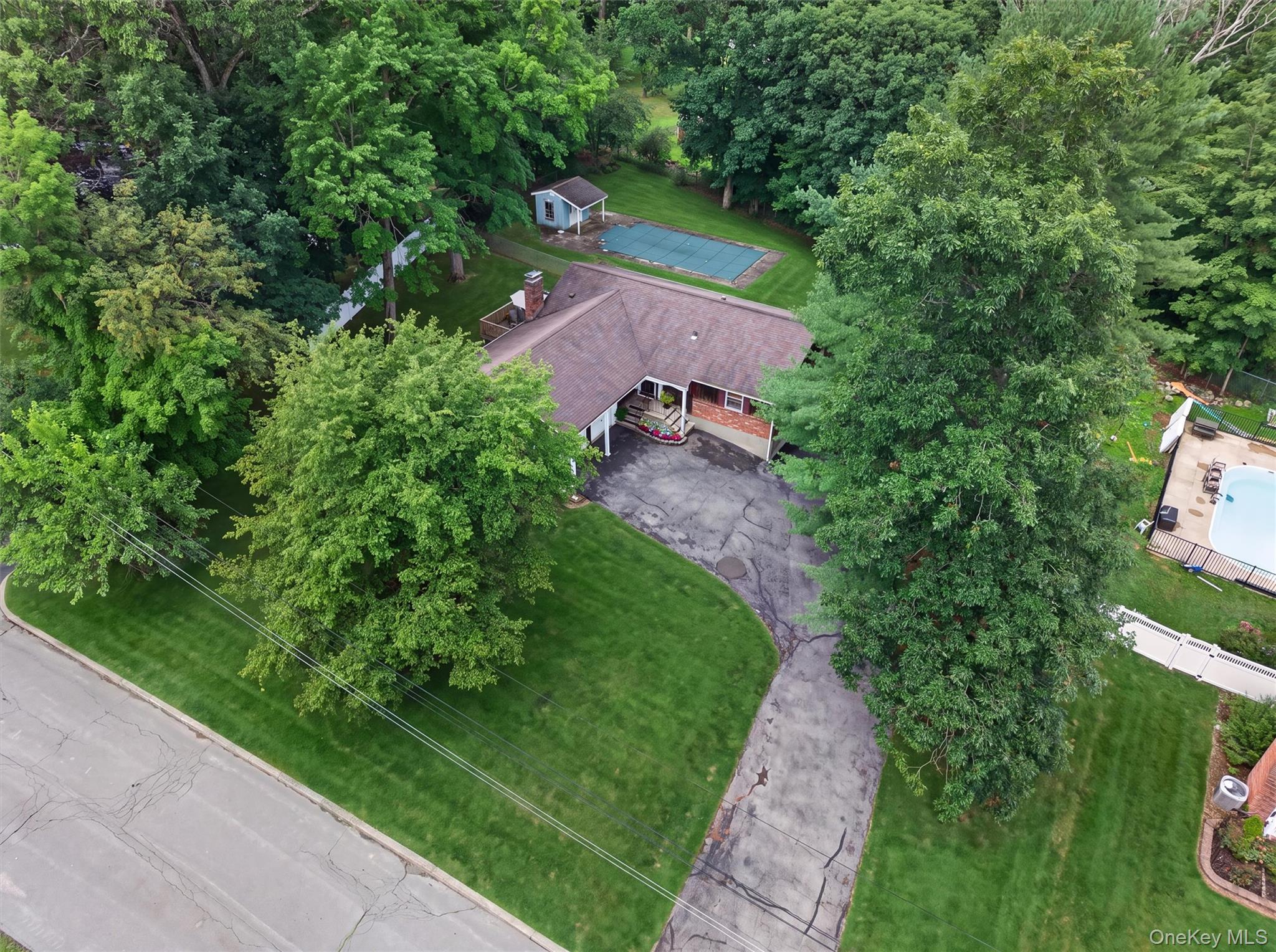25 Lucky Lane Property Photo 2
