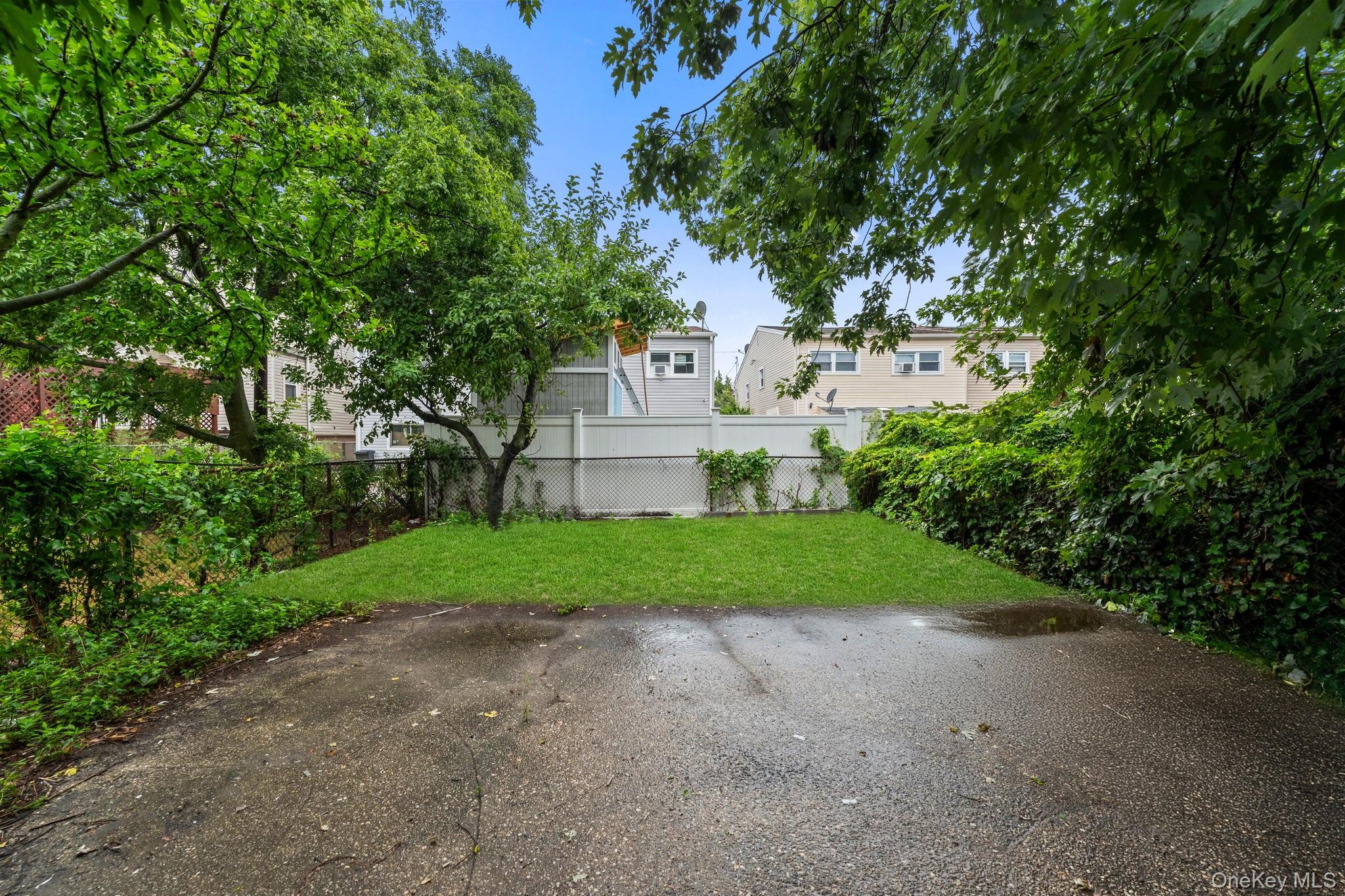 423 Beach 63rd Street Property Photo 13