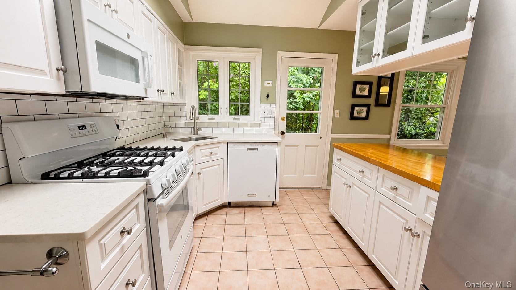 38 Hill Drive Property Photo 6