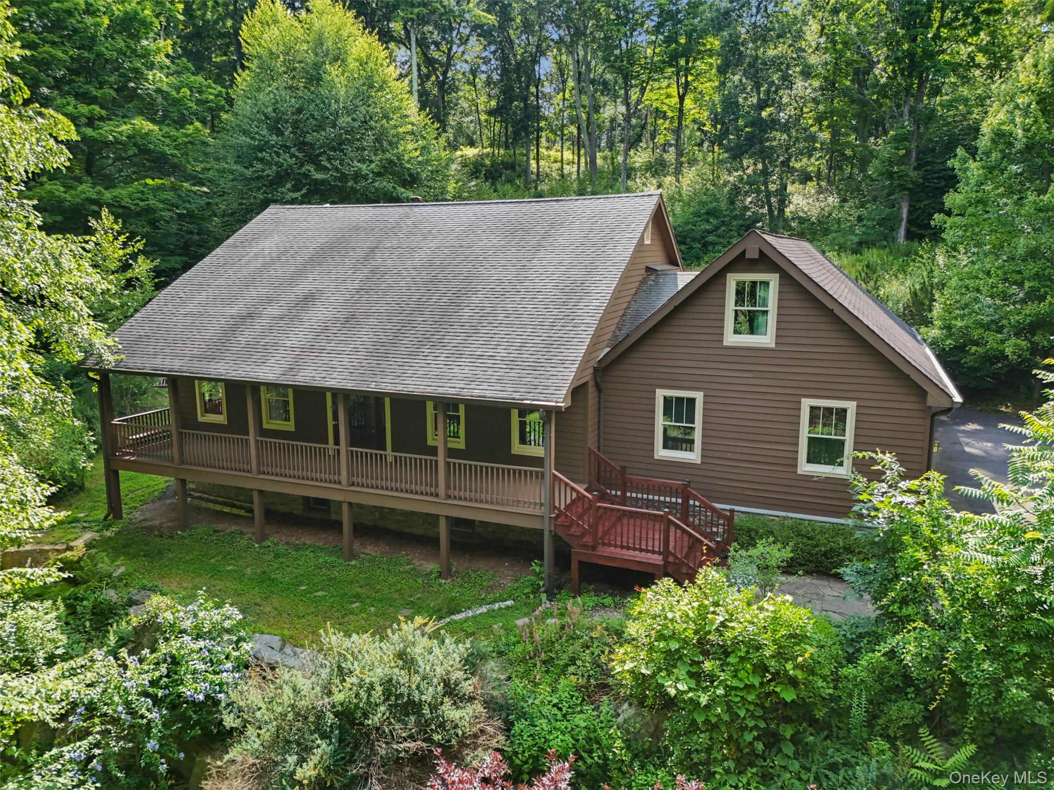 39 Miller Hill Woods Court Property Photo 1