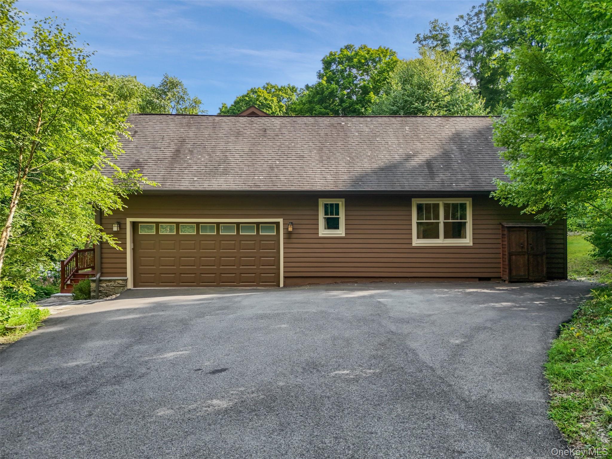 39 Miller Hill Woods Court Property Photo 41