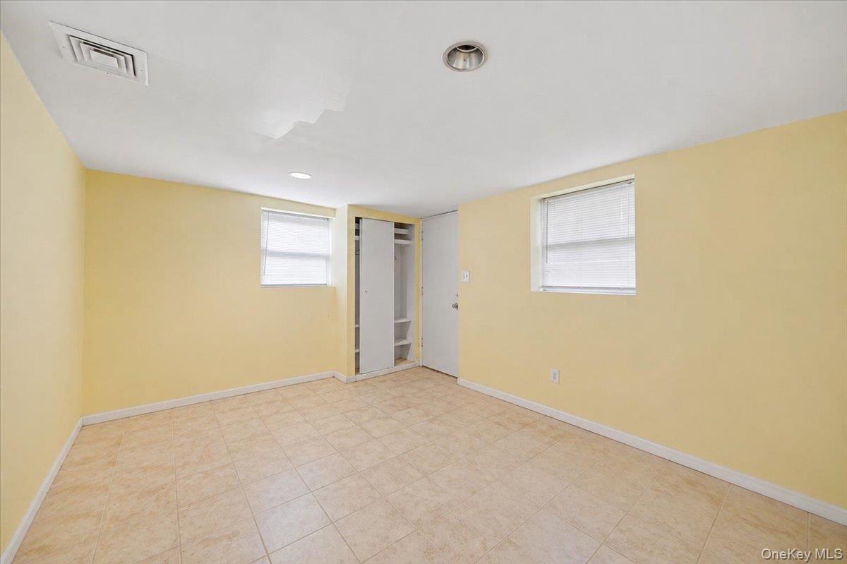 14 Glenn Place Property Photo 35