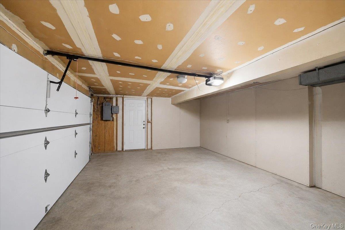14 Glenn Place Property Photo 36