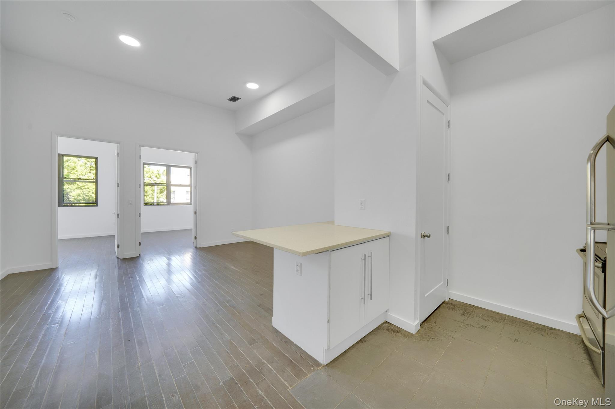 1106 Halsey Street Property Photo 5