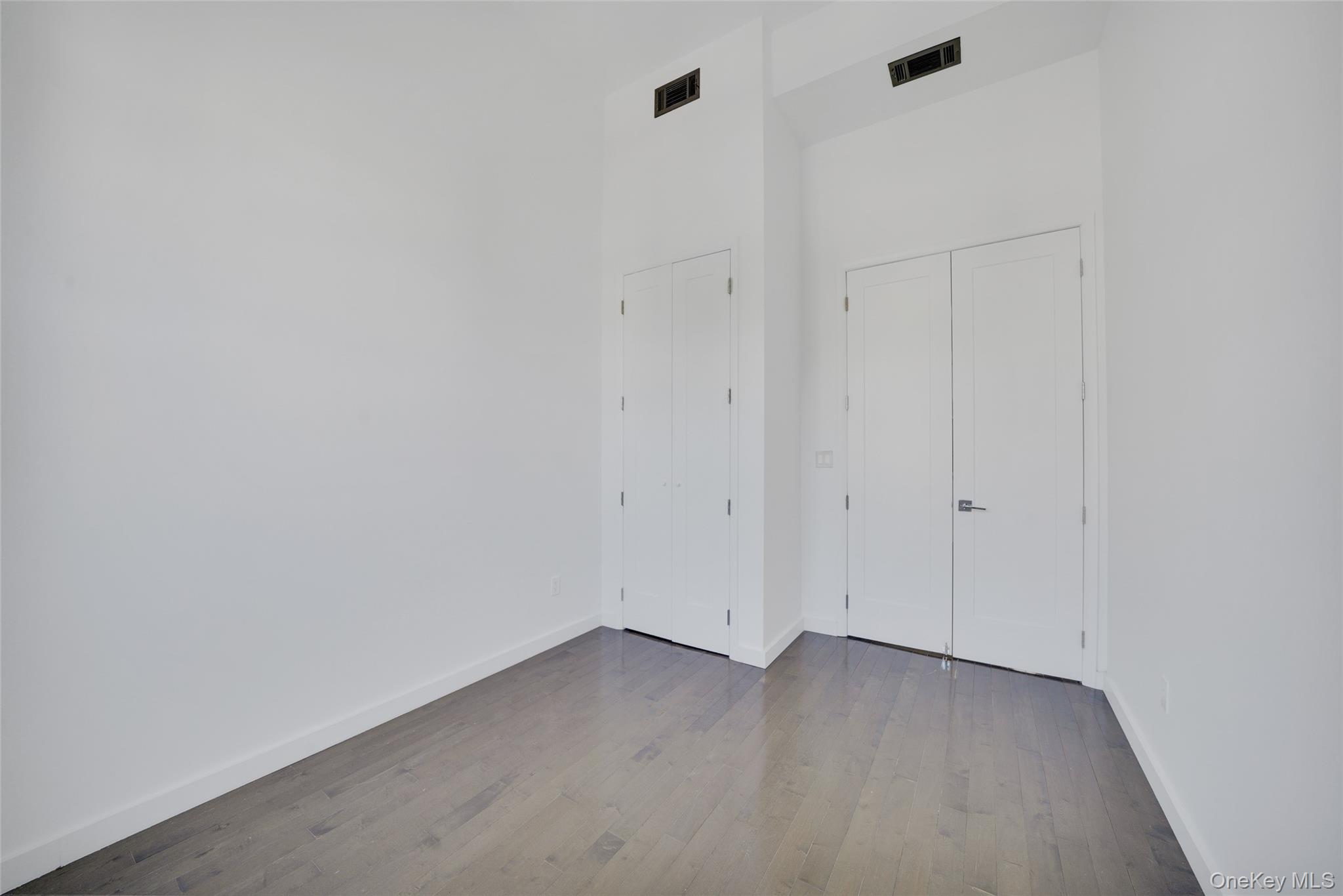 1106 Halsey Street Property Photo 12