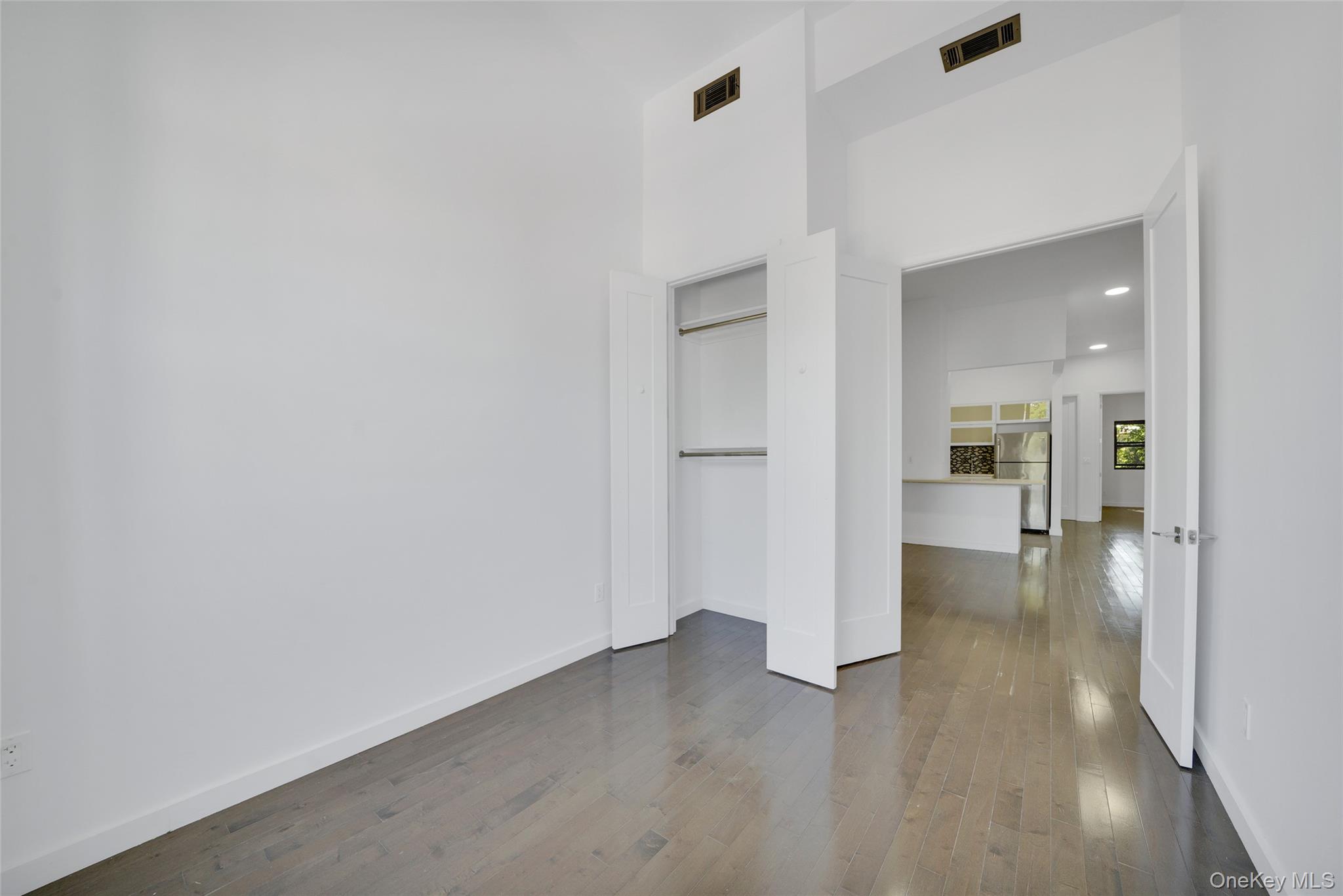1106 Halsey Street Property Photo 13
