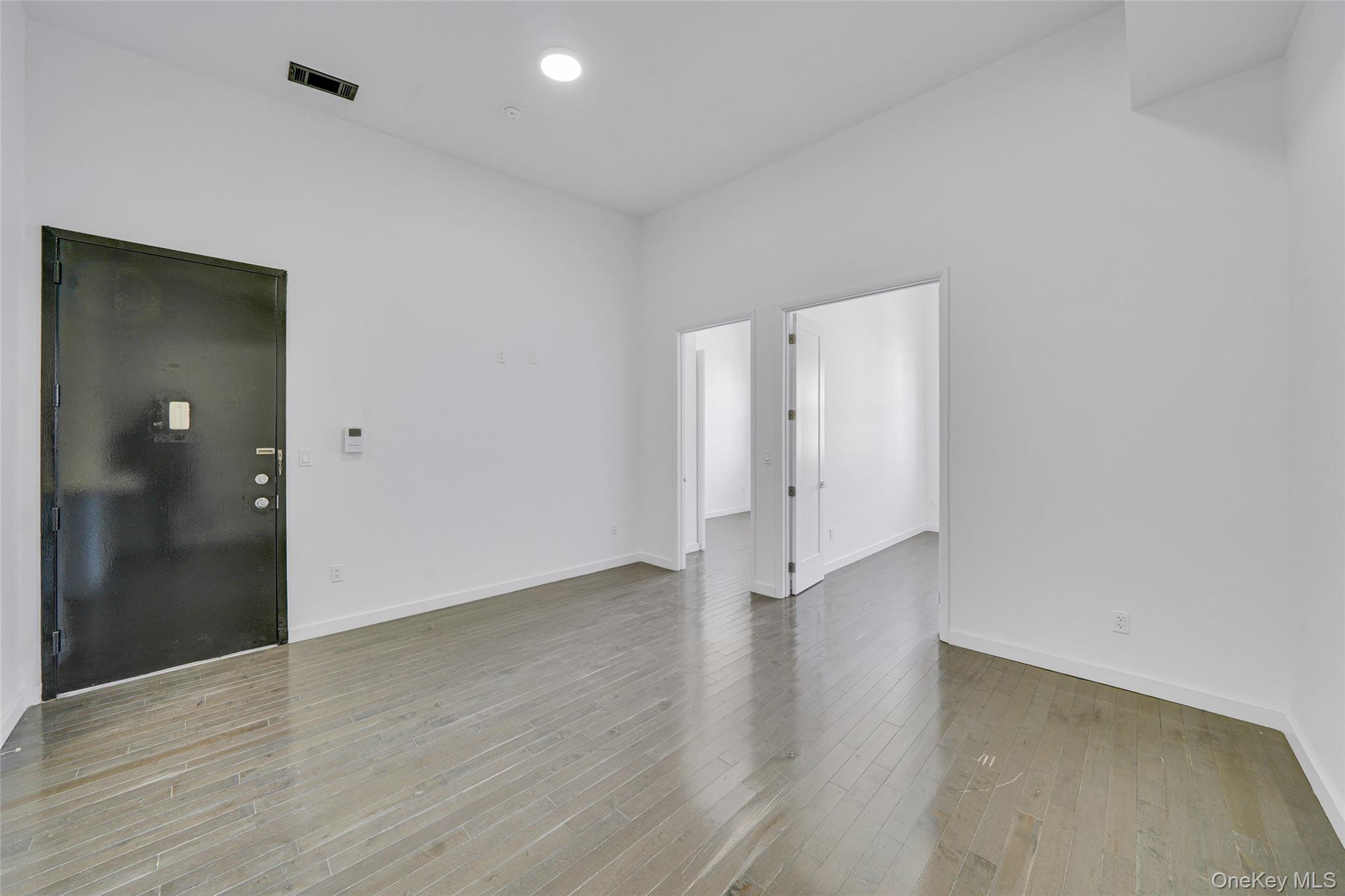 1106 Halsey Street Property Photo 16