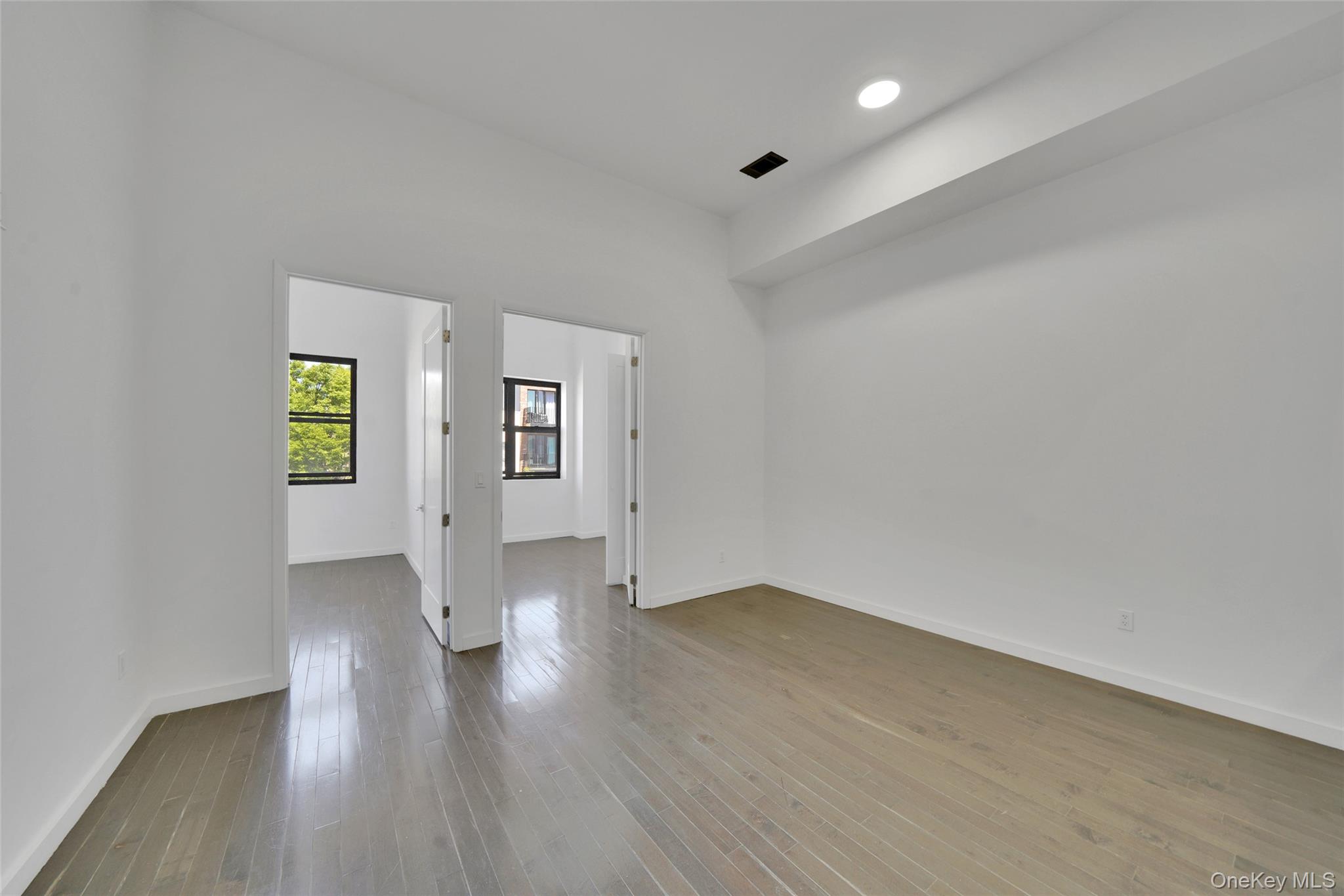 1106 Halsey Street Property Photo 18
