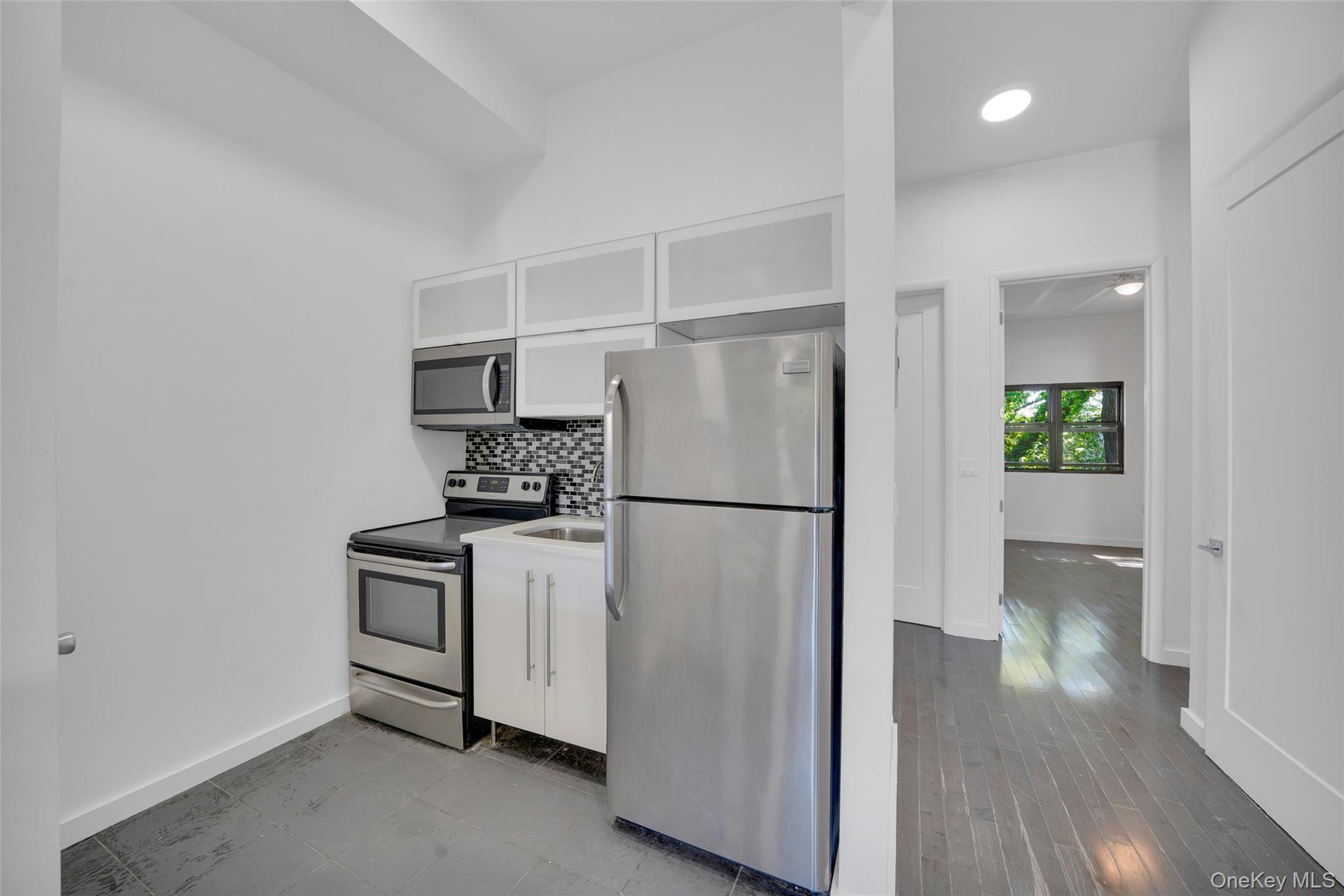 1106 Halsey Street Property Photo 19