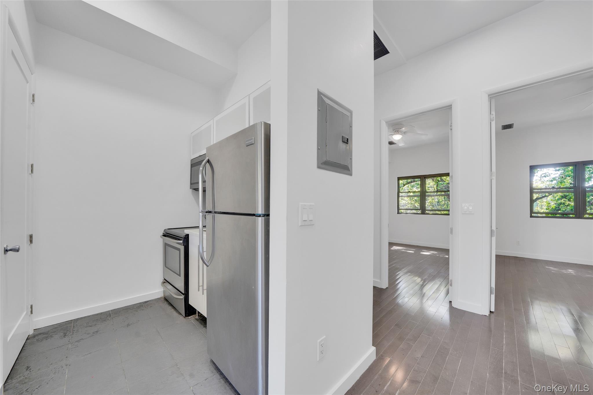 1106 Halsey Street Property Photo 20