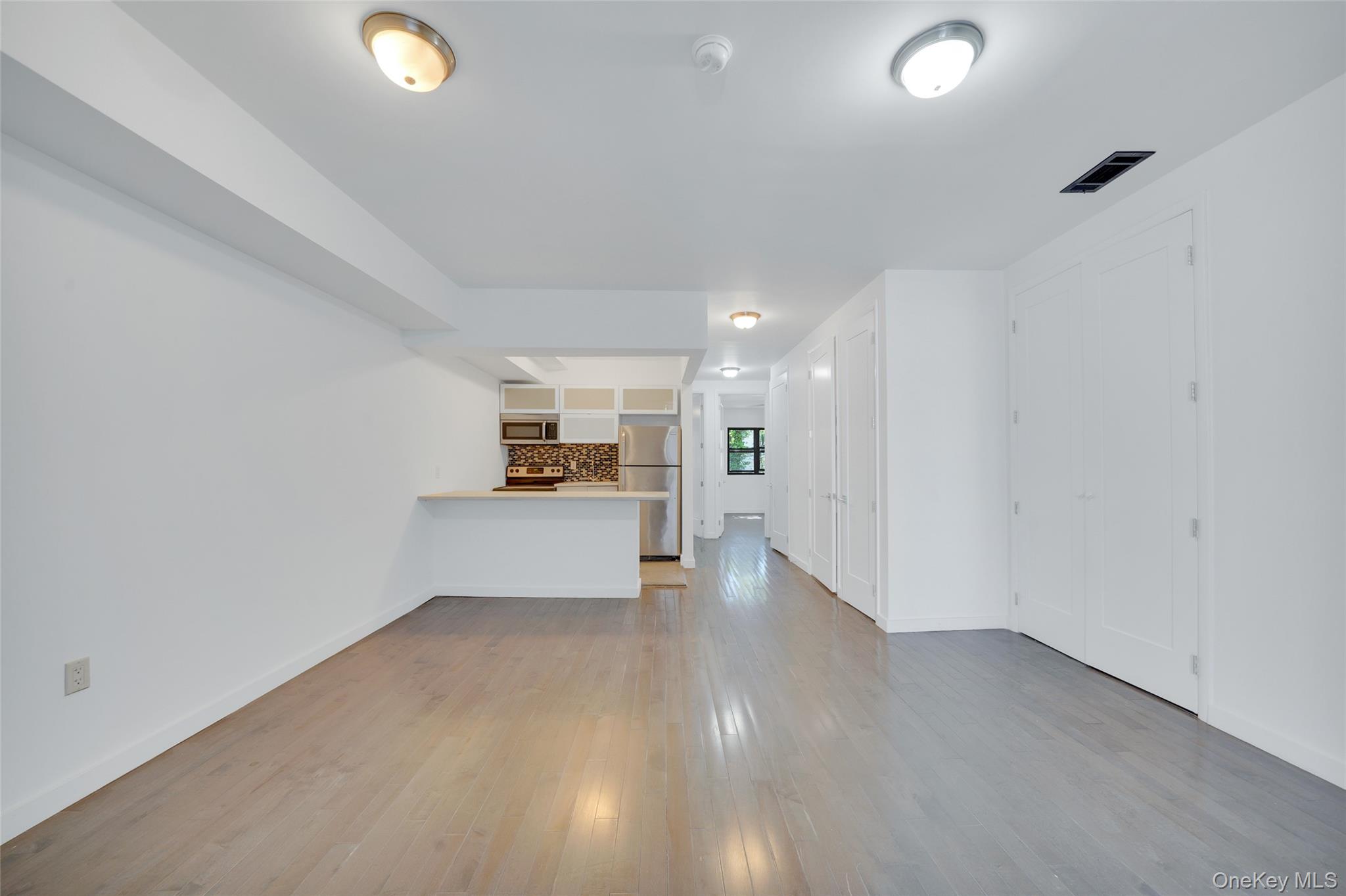 1106 Halsey Street Property Photo 27