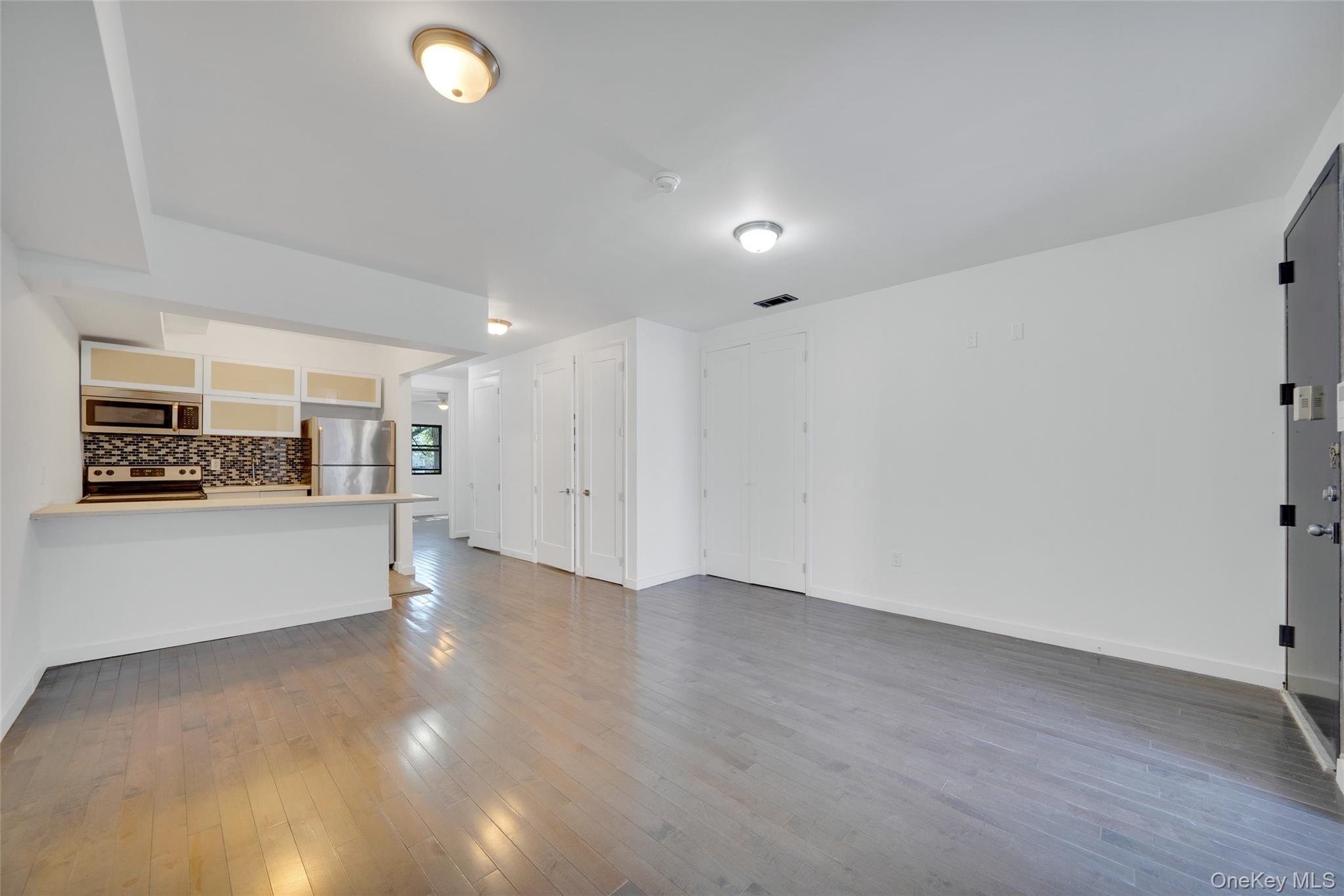 1106 Halsey Street Property Photo 28