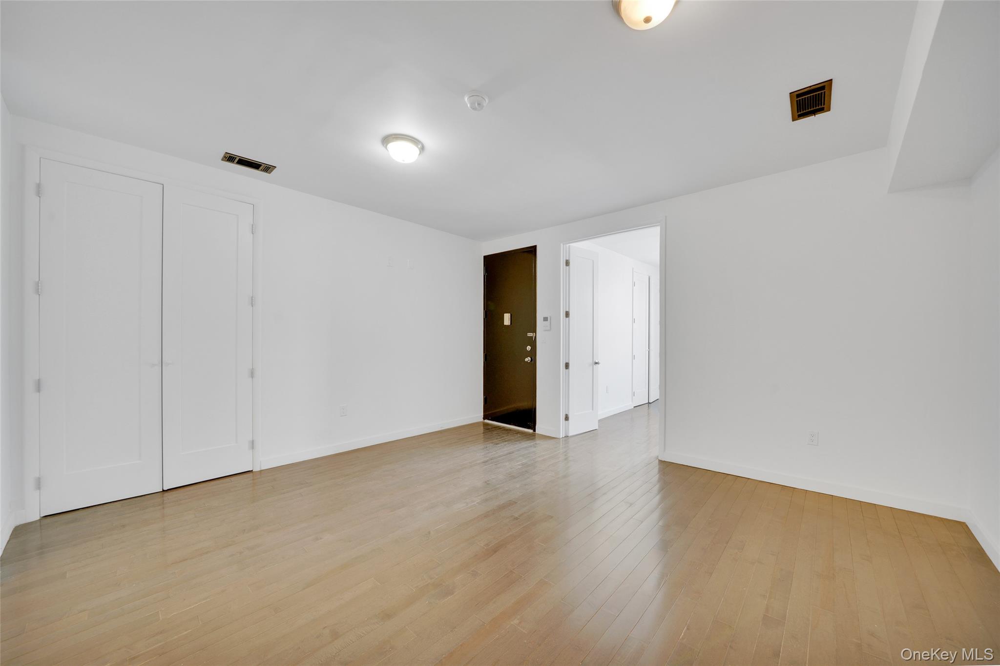 1106 Halsey Street Property Photo 29