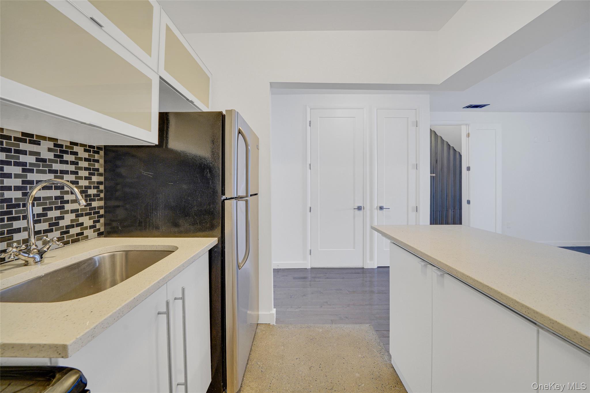 1106 Halsey Street Property Photo 33