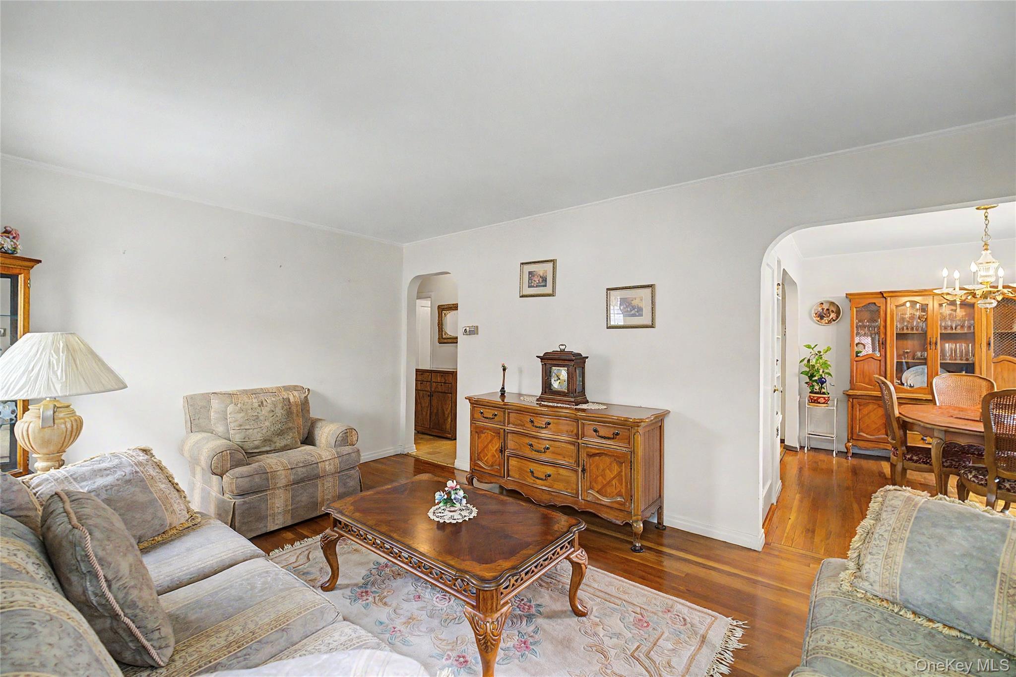 8007 250th Street Property Photo 5