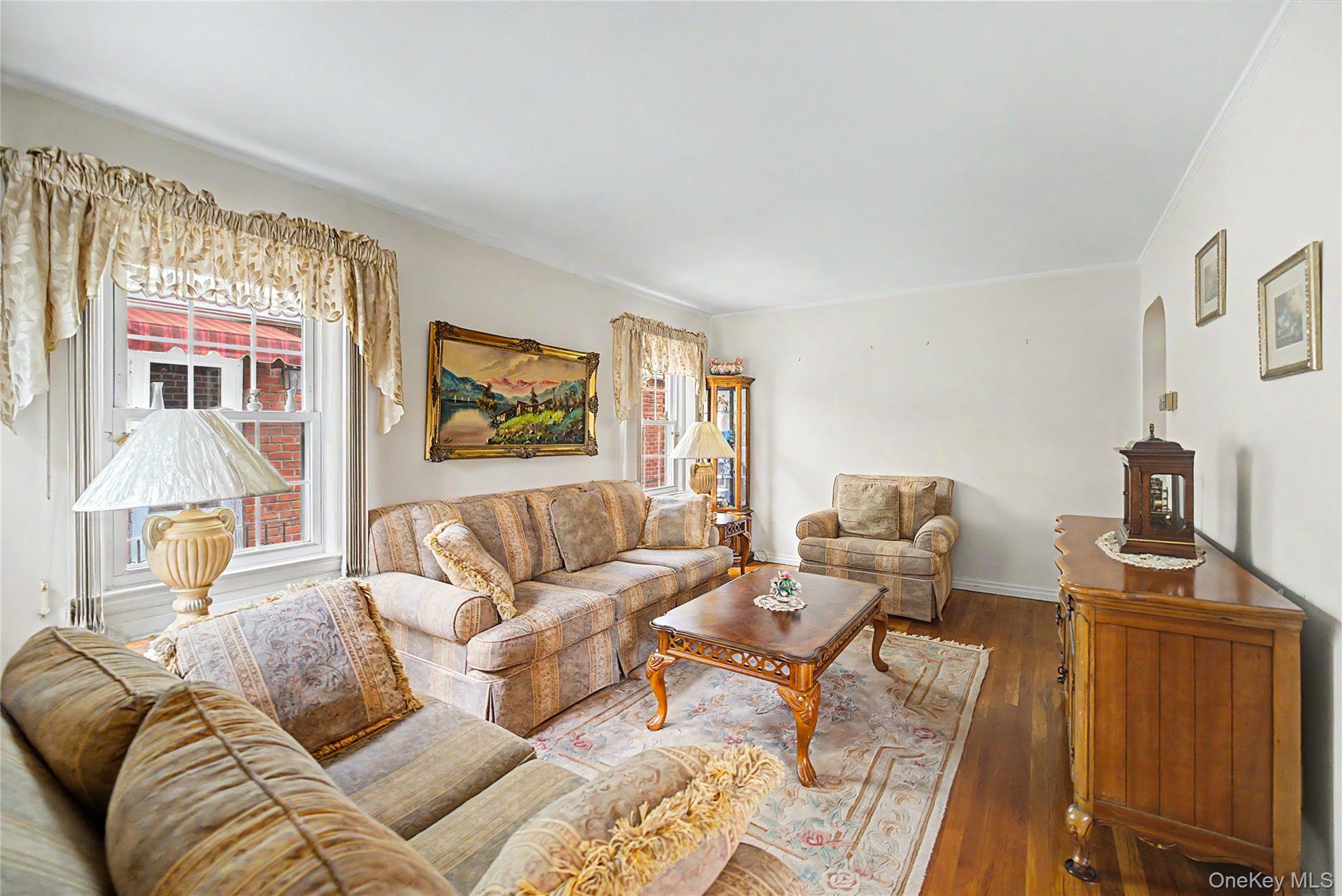 8007 250th Street Property Photo 6