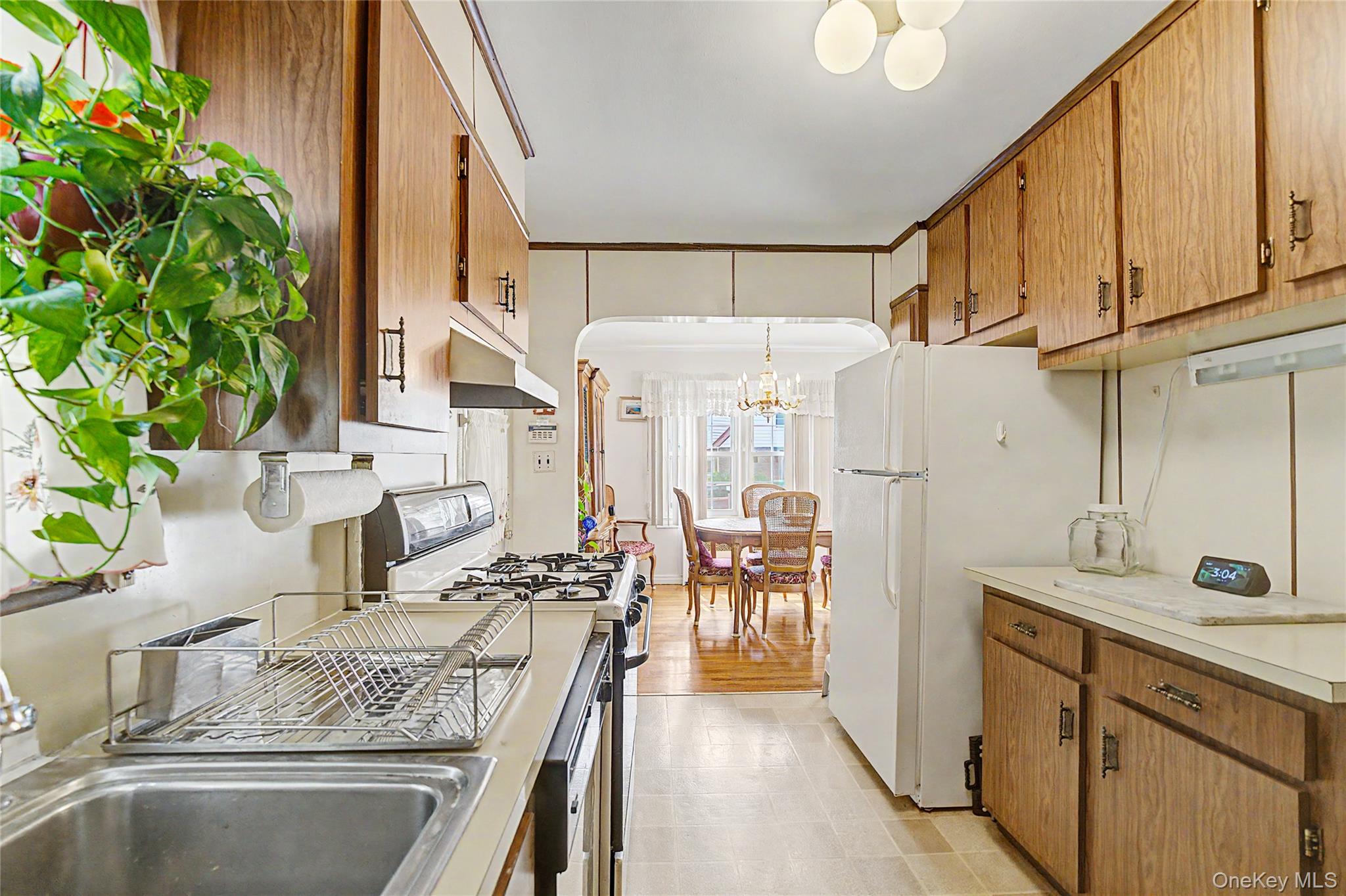 8007 250th Street Property Photo 11