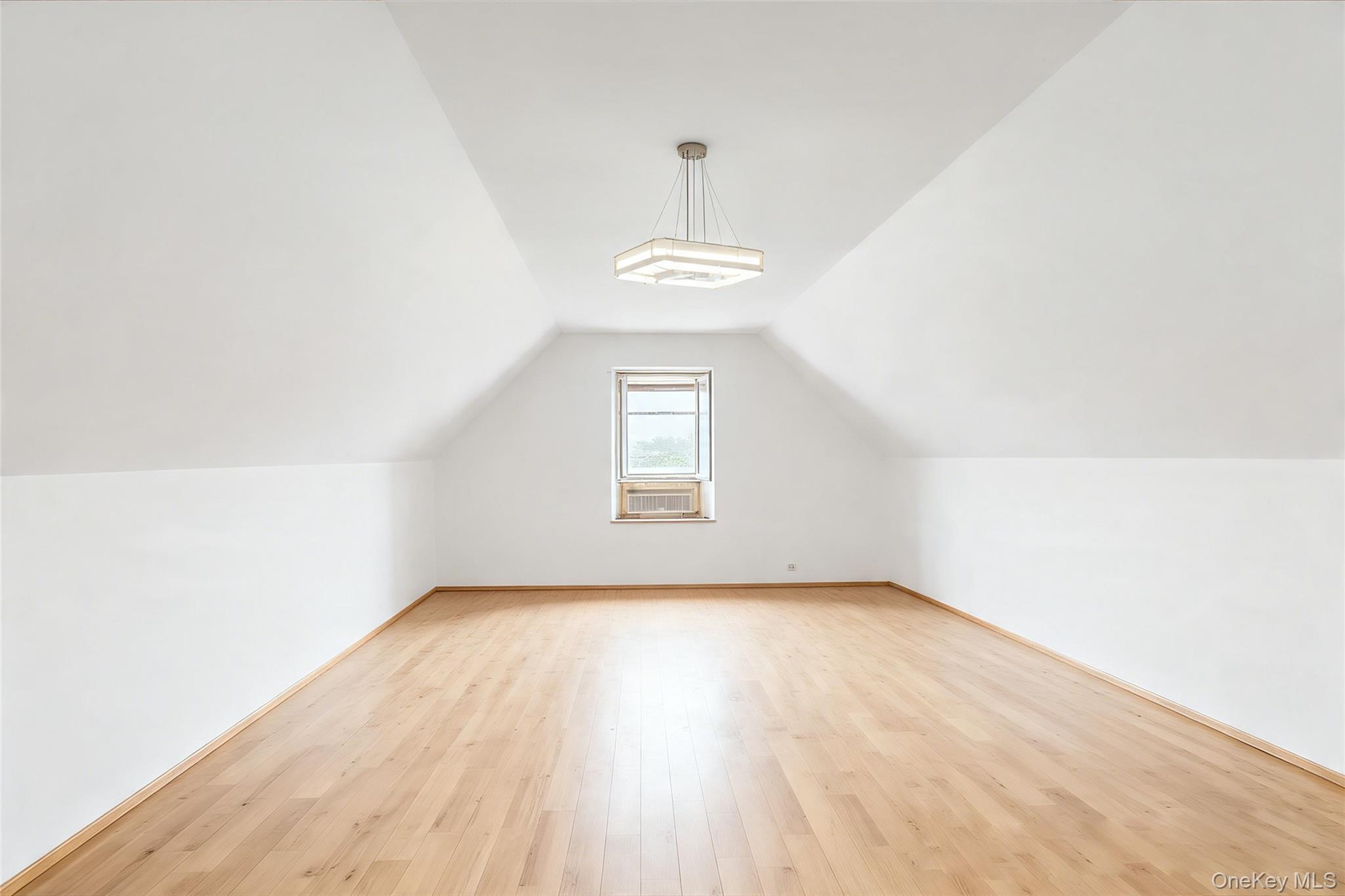 8007 250th Street Property Photo 23