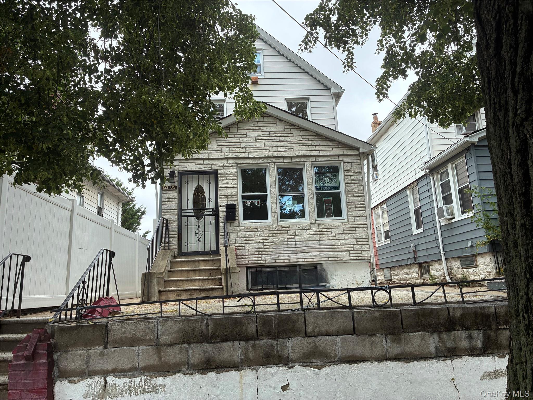 12105 Linden Boulevard Property Photo 1