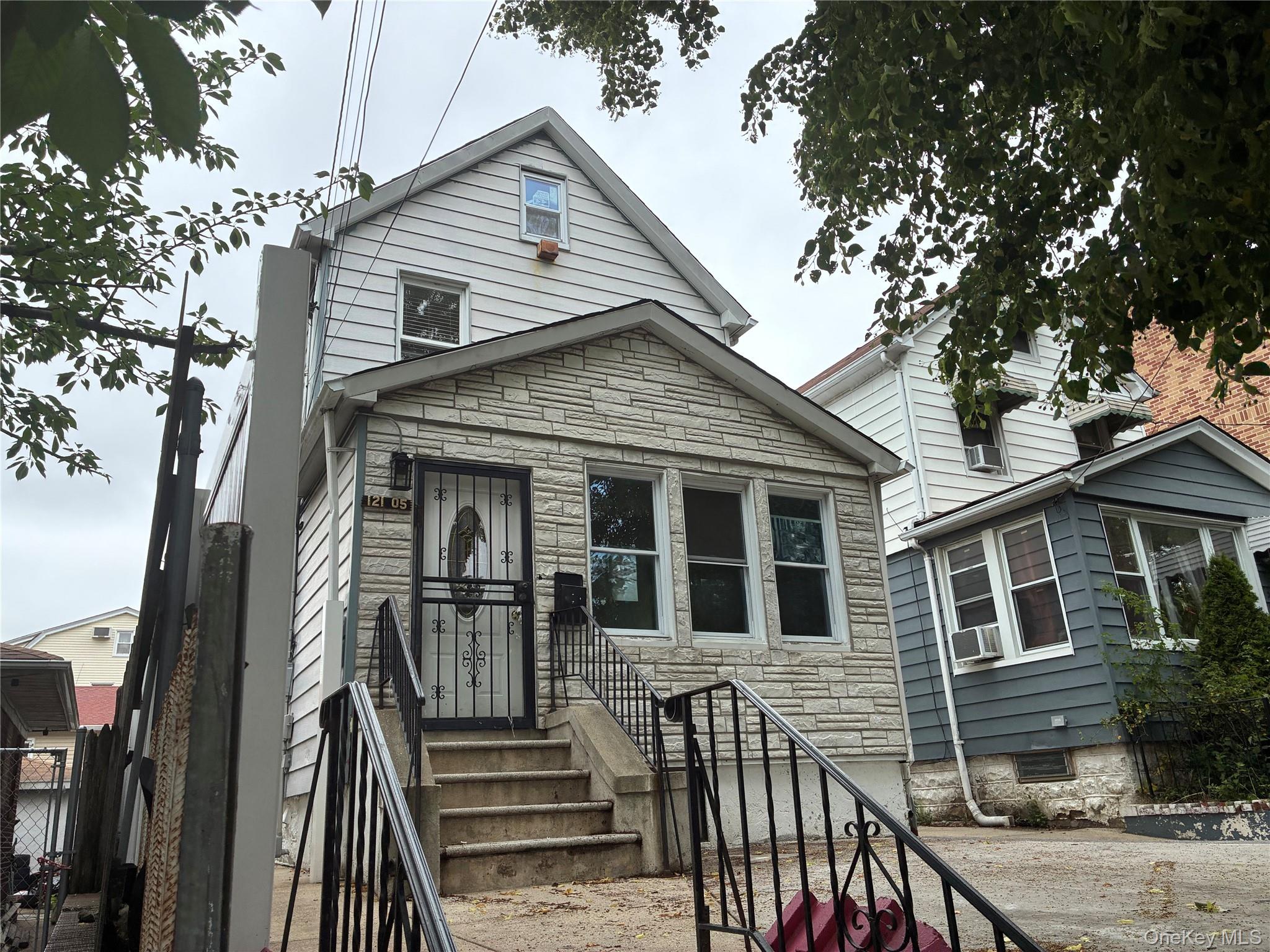 12105 Linden Boulevard Property Photo 5