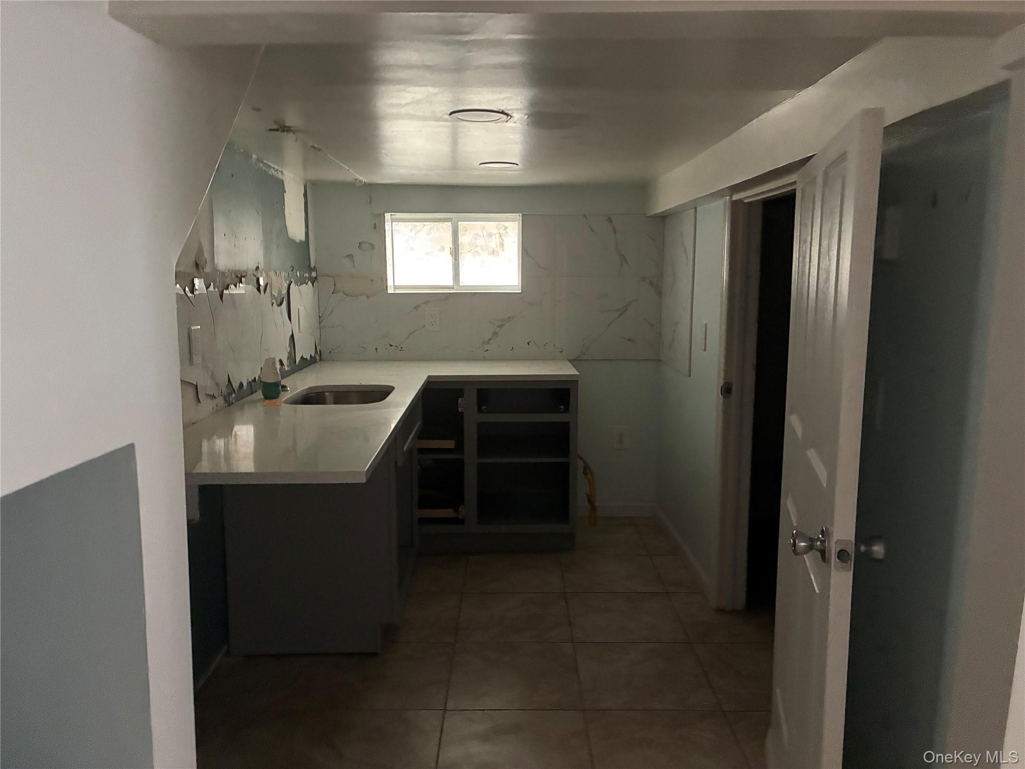 12105 Linden Boulevard Property Photo 12