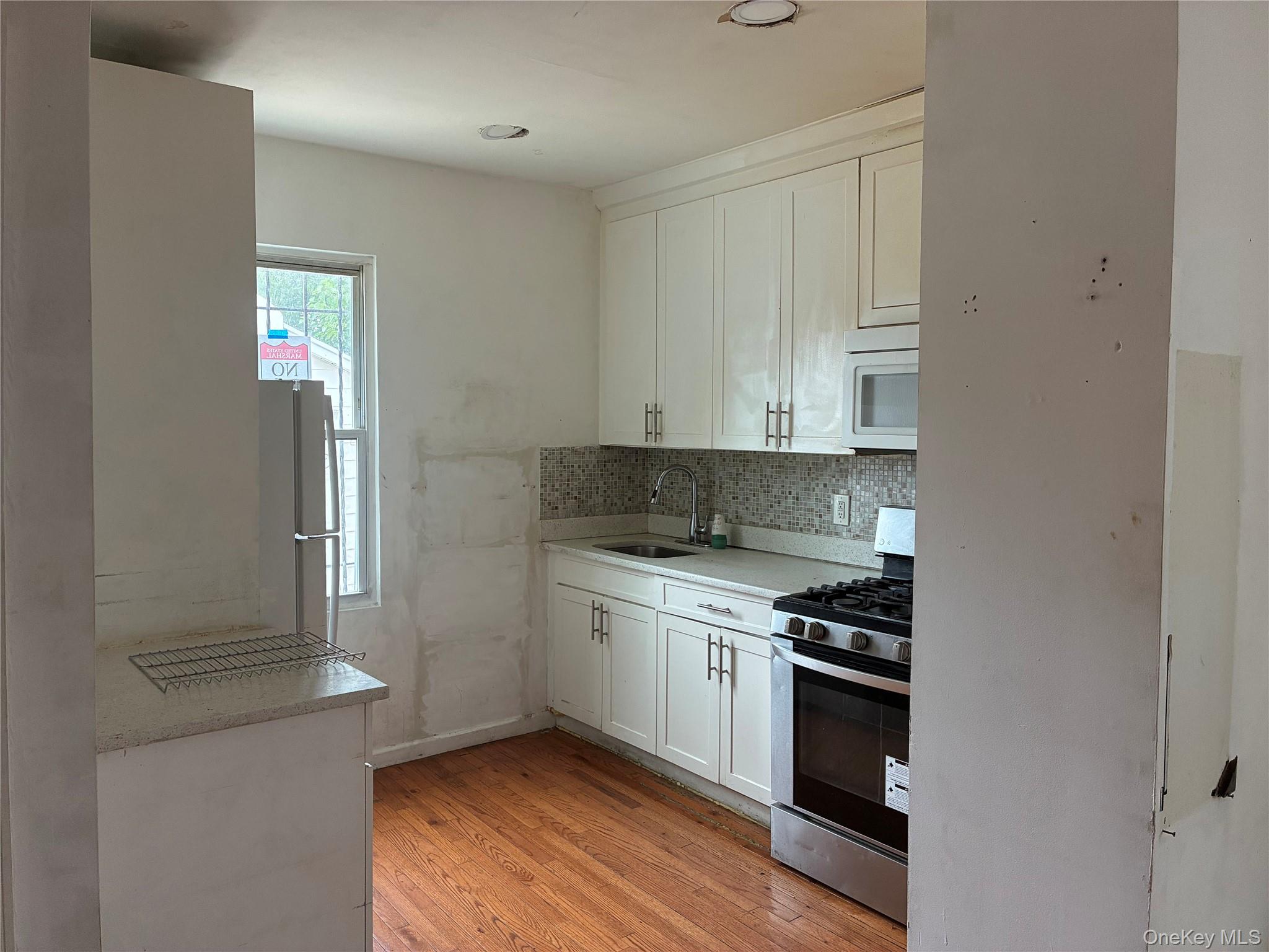 12105 Linden Boulevard Property Photo 14
