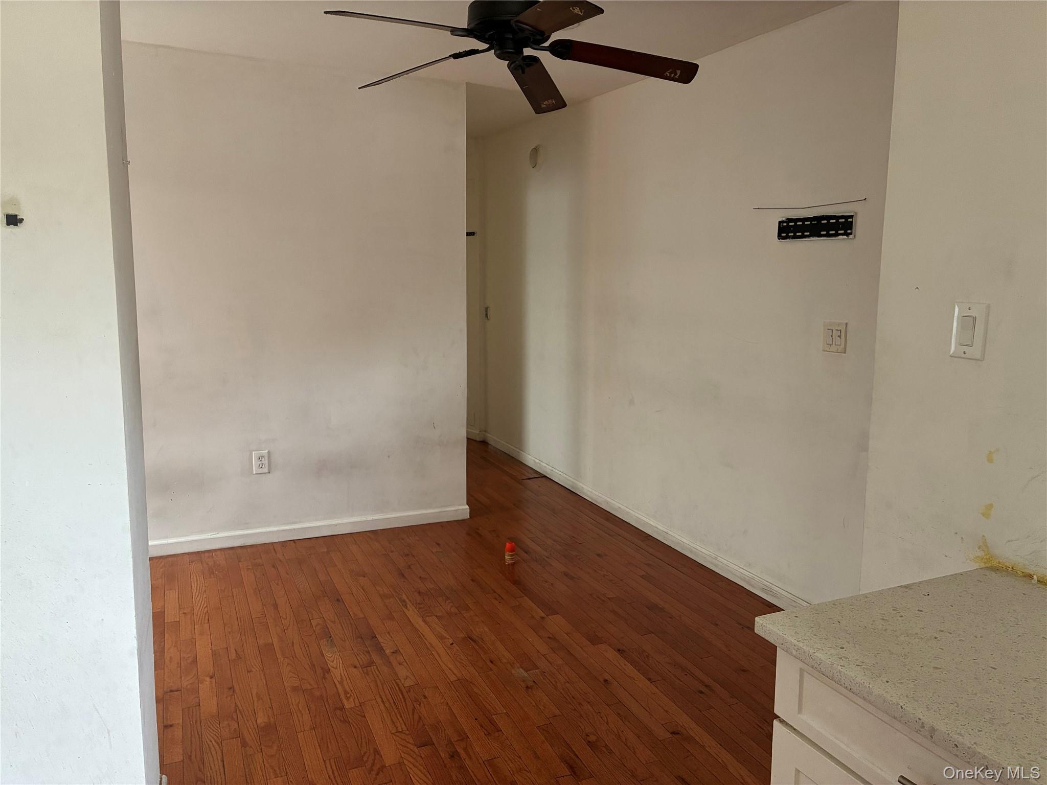 12105 Linden Boulevard Property Photo 15