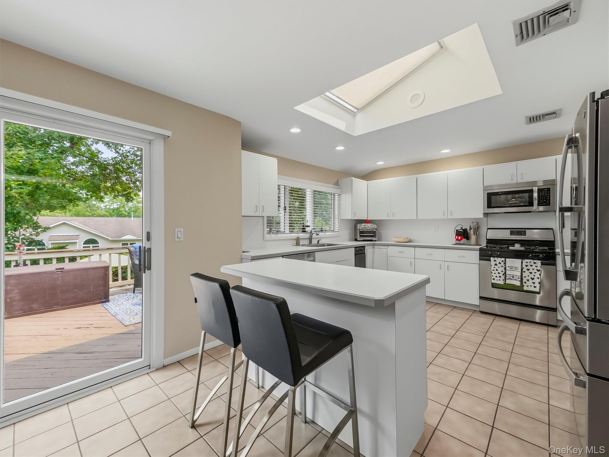 25 Preakness Lane Property Photo 12