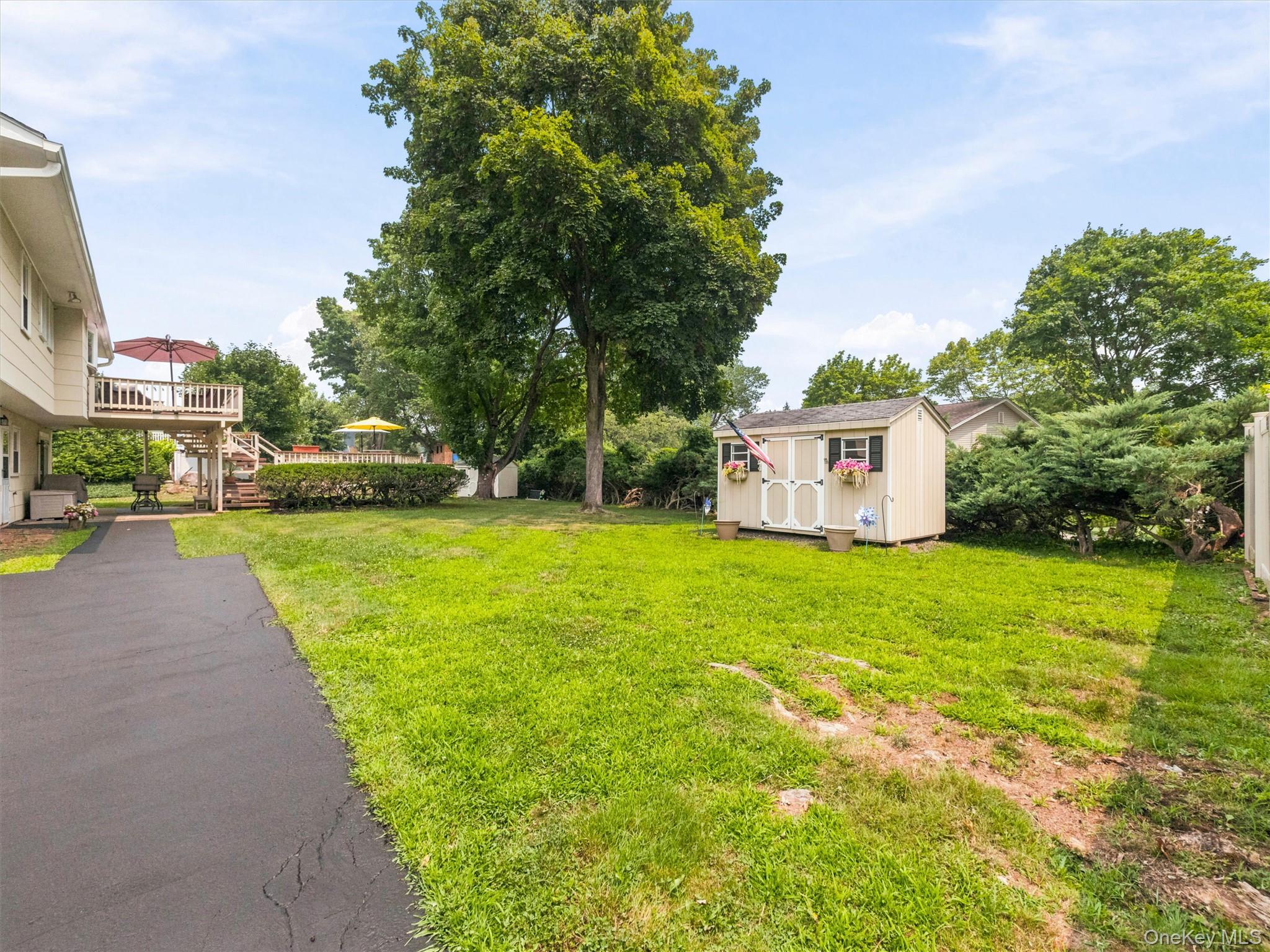 25 Preakness Lane Property Photo 44