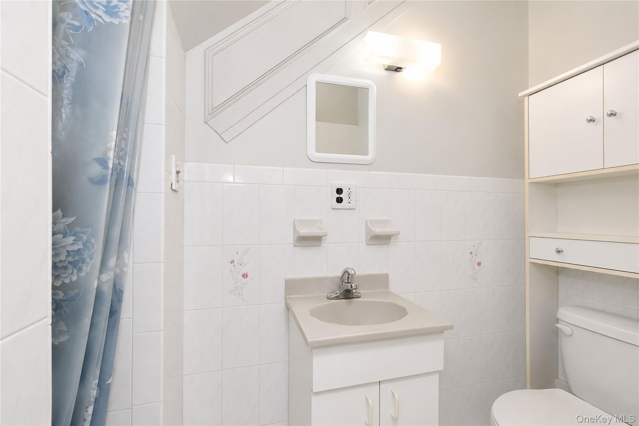 942 72nd Street Property Photo 16