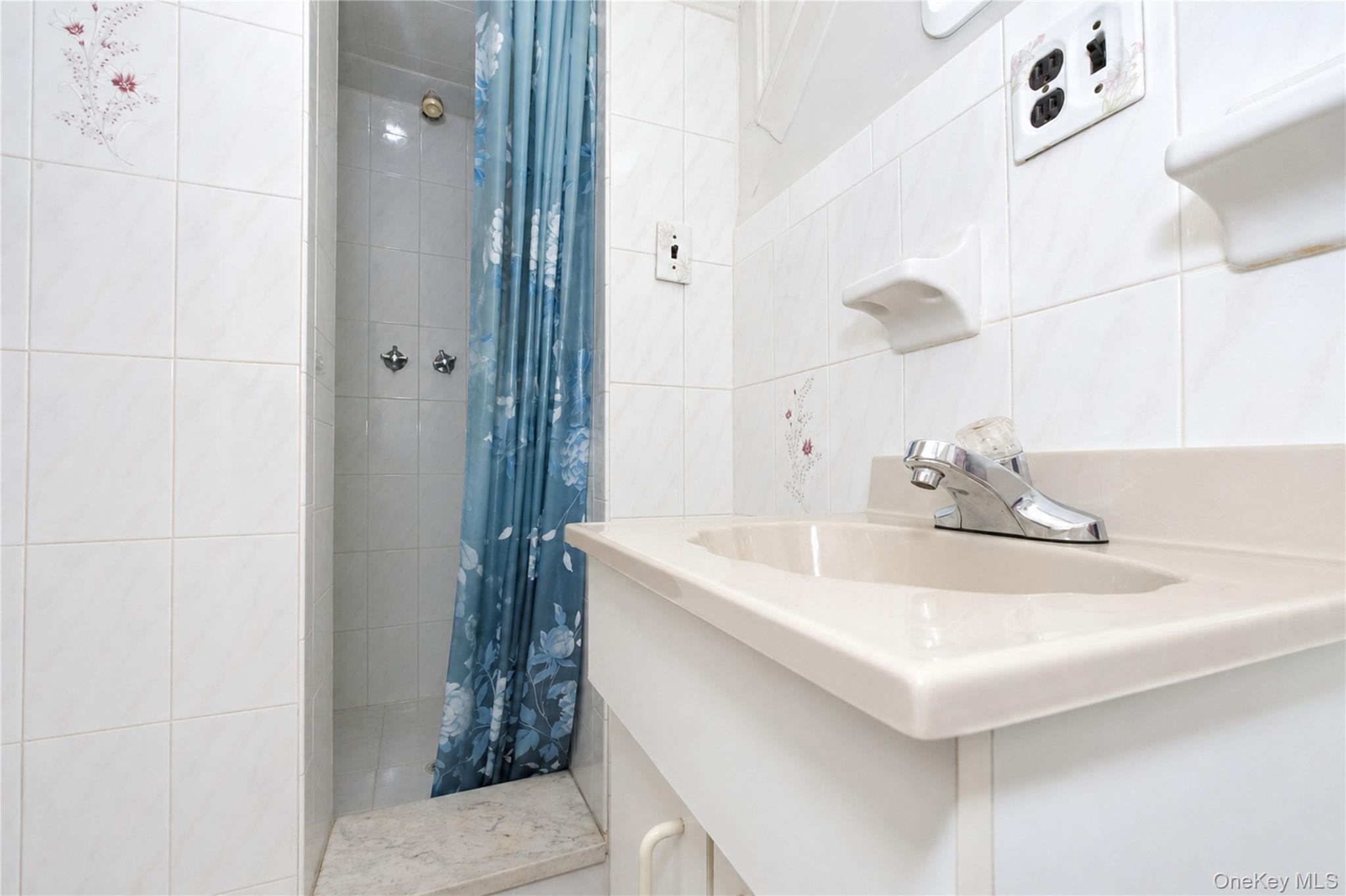 942 72nd Street Property Photo 17